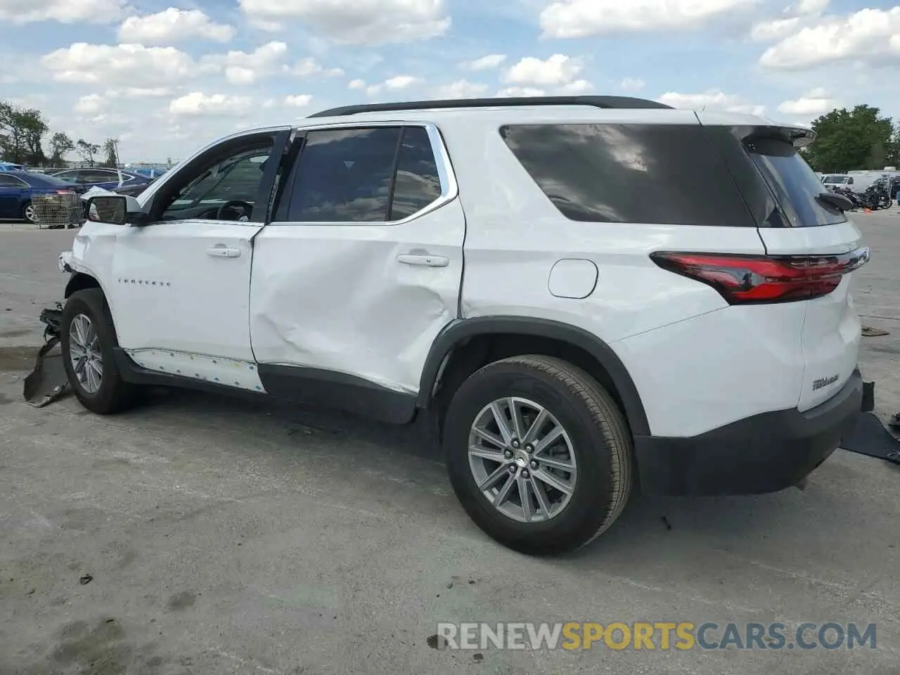 2 Photograph of a damaged car 1GNERGKW9NJ125738 CHEVROLET TRAVERSE 2022