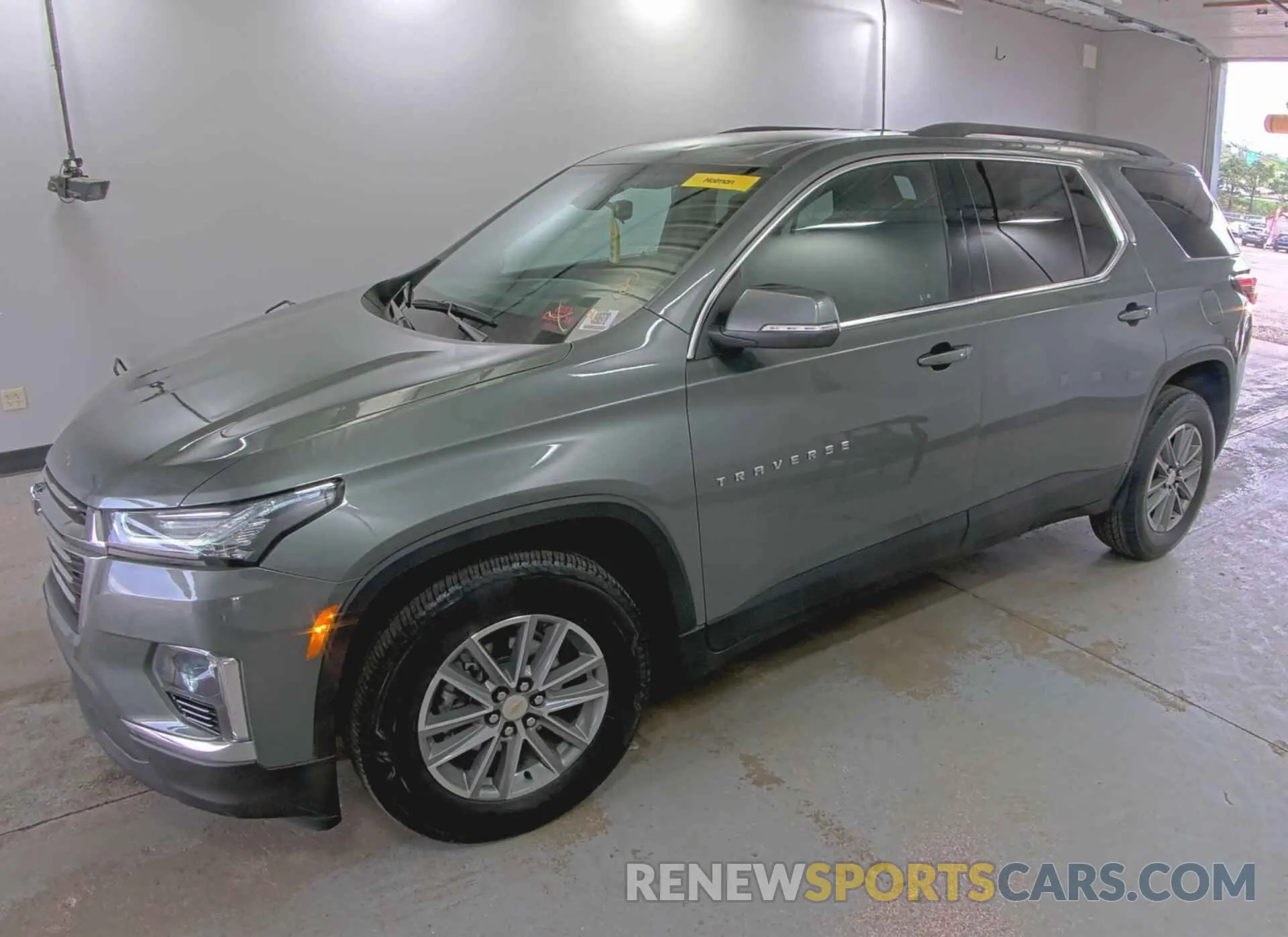 4 Photograph of a damaged car 1GNERGKW9NJ168329 CHEVROLET TRAVERSE 2022