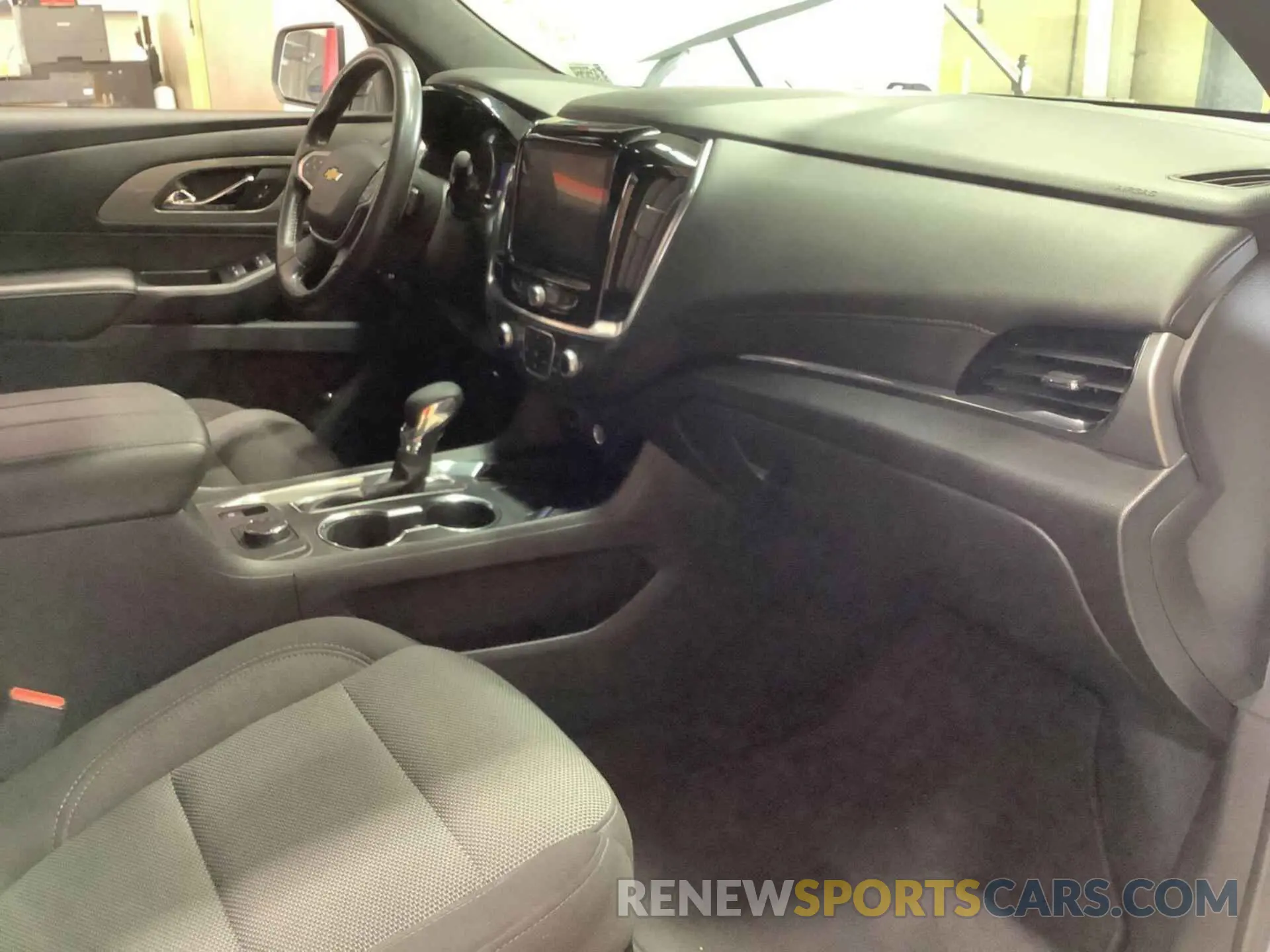 26 Photograph of a damaged car 1GNERGKWXNJ113470 CHEVROLET TRAVERSE 2022