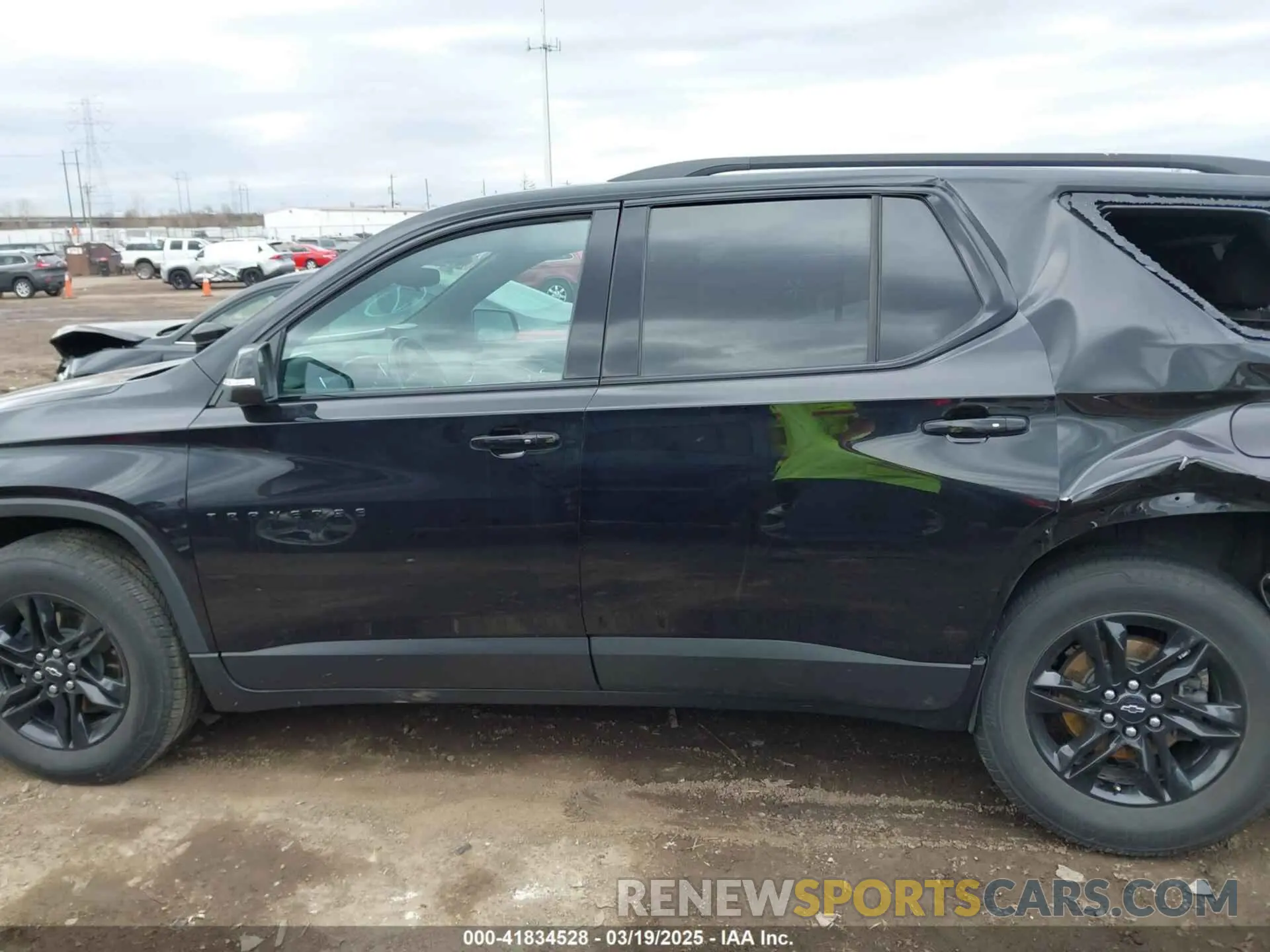 15 Photograph of a damaged car 1GNERGKWXNJ128020 CHEVROLET TRAVERSE 2022