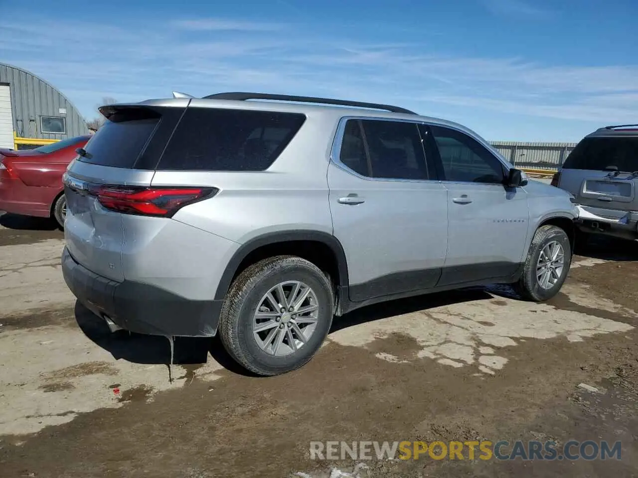 3 Photograph of a damaged car 1GNERGKWXNJ147604 CHEVROLET TRAVERSE 2022