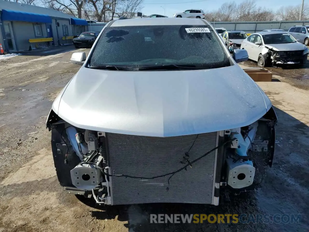 5 Photograph of a damaged car 1GNERGKWXNJ147604 CHEVROLET TRAVERSE 2022