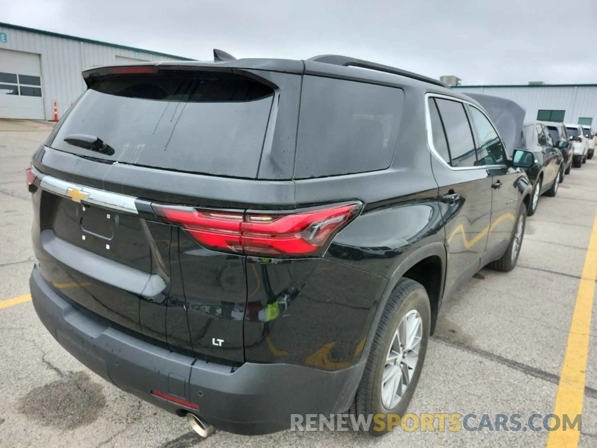 15 Photograph of a damaged car 1GNERGKWXNJ156903 CHEVROLET TRAVERSE 2022