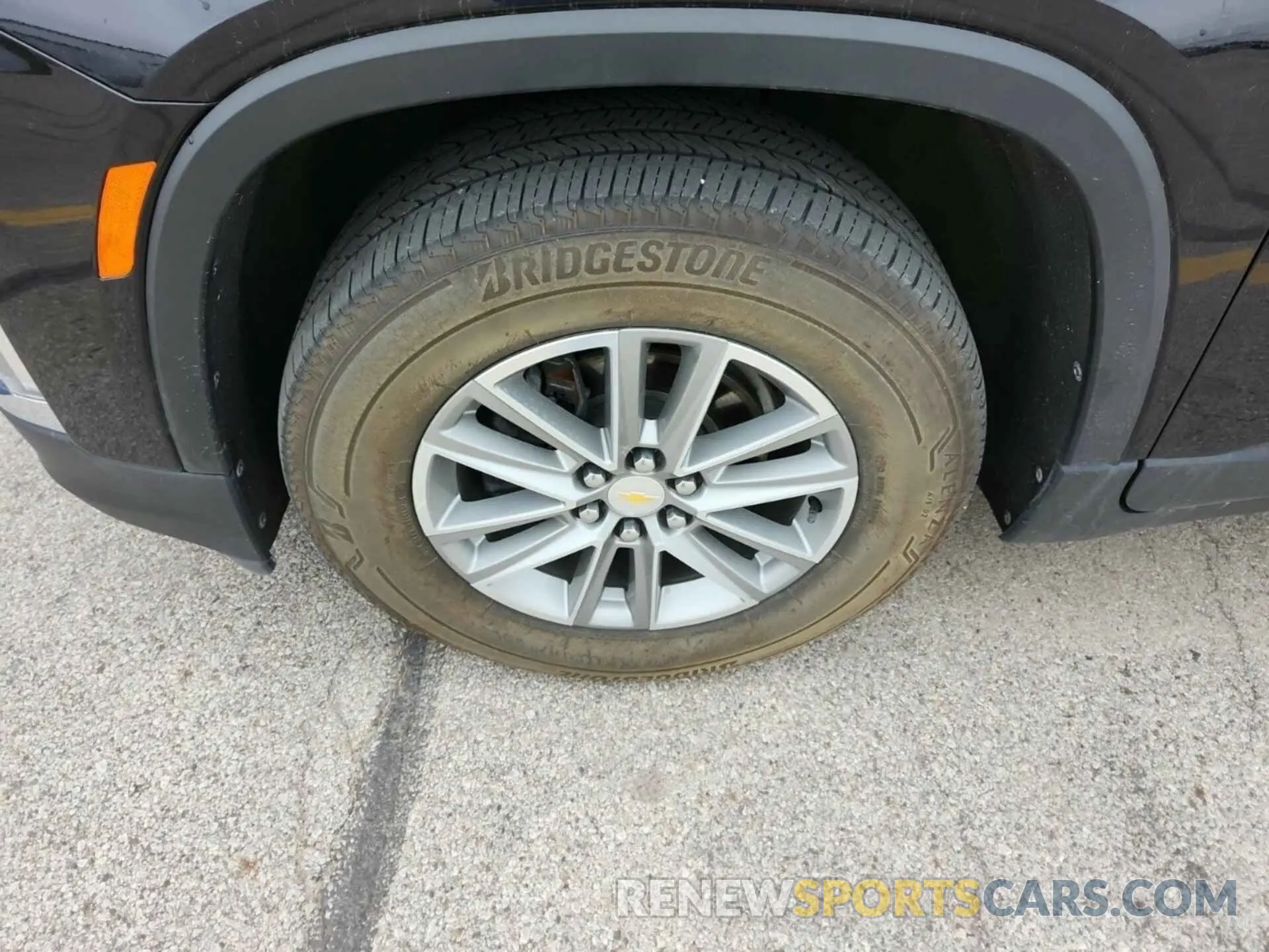 3 Photograph of a damaged car 1GNERGKWXNJ156903 CHEVROLET TRAVERSE 2022