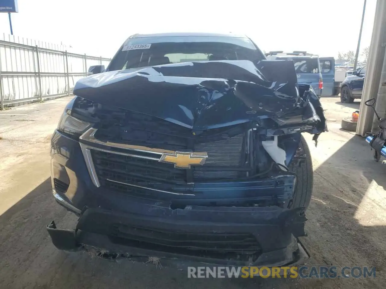 5 Photograph of a damaged car 1GNERGKWXNJ160305 CHEVROLET TRAVERSE 2022