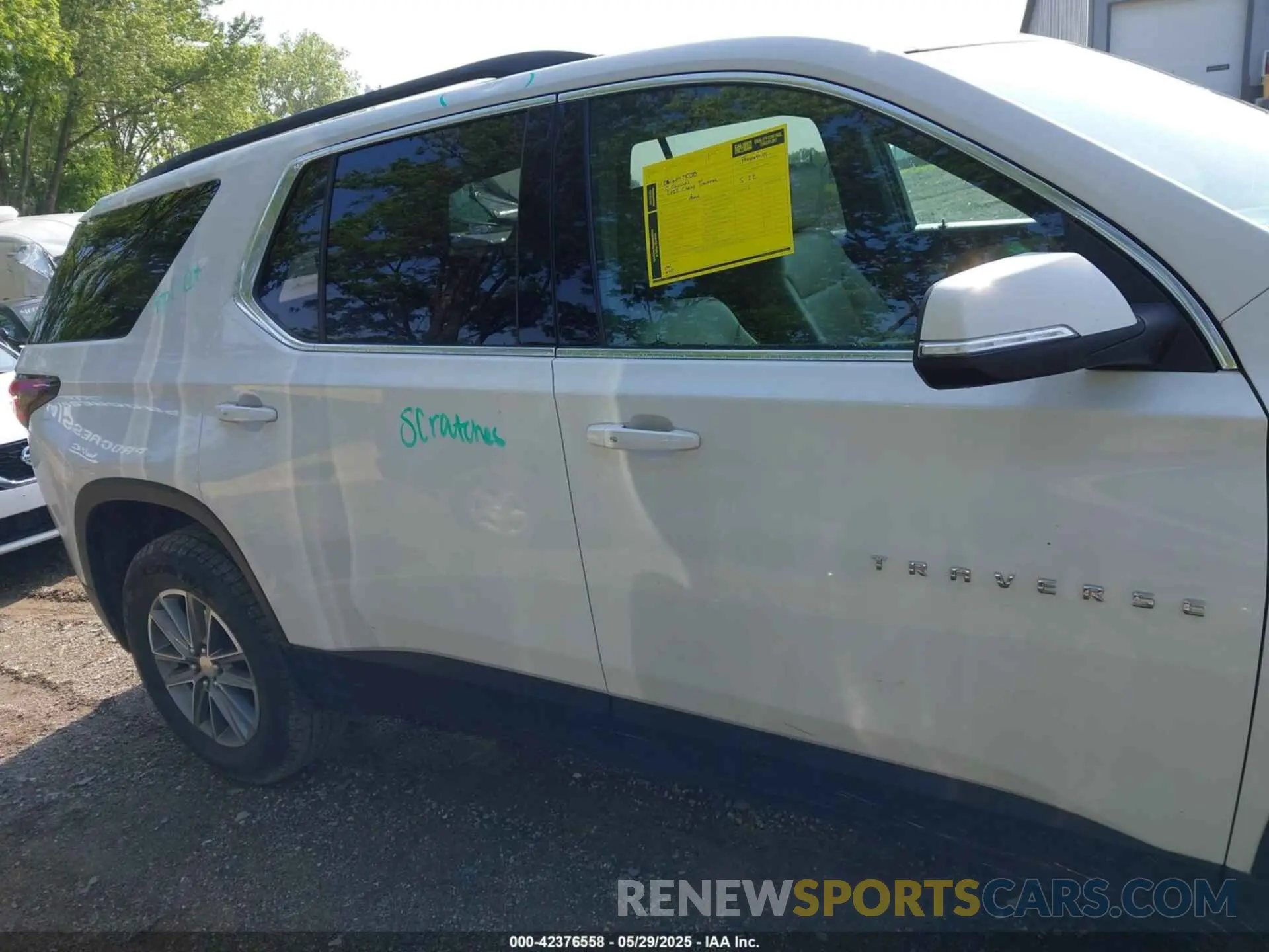 13 Photograph of a damaged car 1GNERHKW3NJ110710 CHEVROLET TRAVERSE 2022