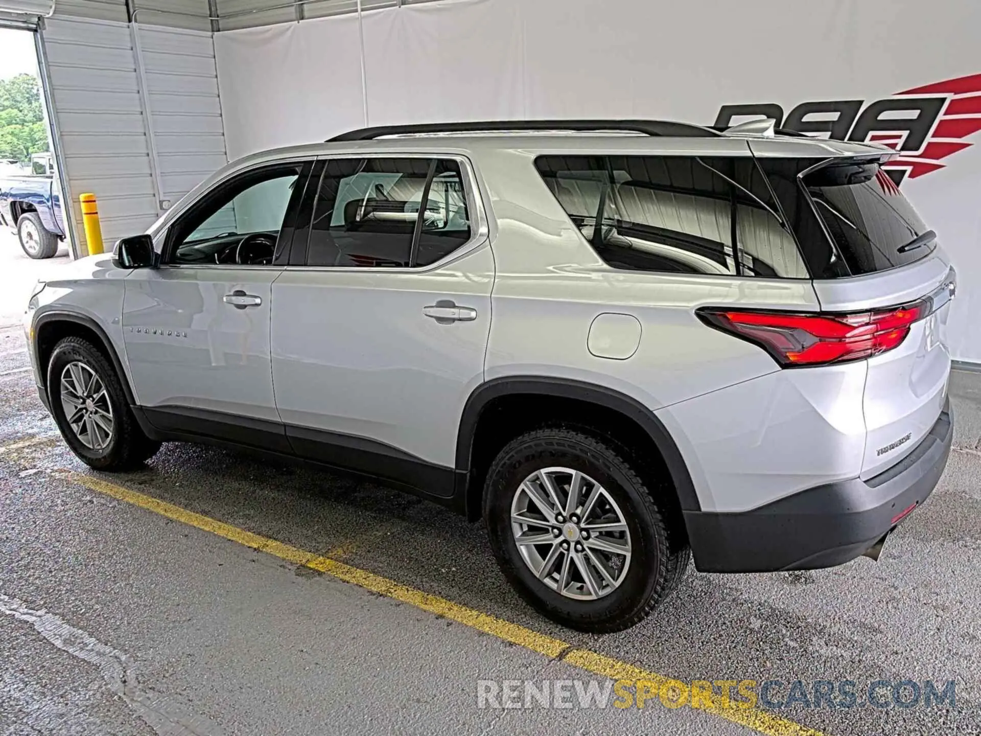 3 Photograph of a damaged car 1GNERHKW3NJ142590 CHEVROLET TRAVERSE 2022