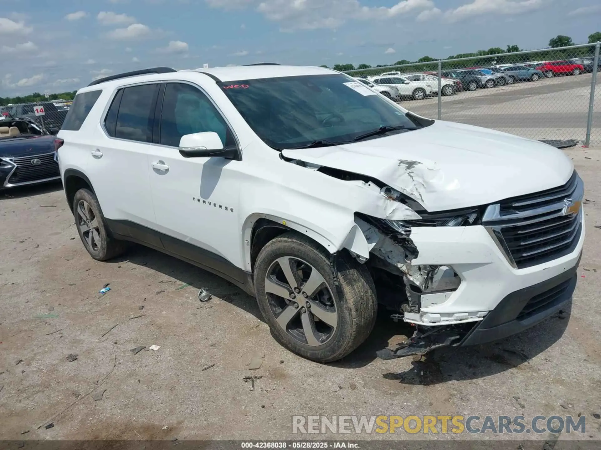 1 Photograph of a damaged car 1GNERHKW4NJ142792 CHEVROLET TRAVERSE 2022