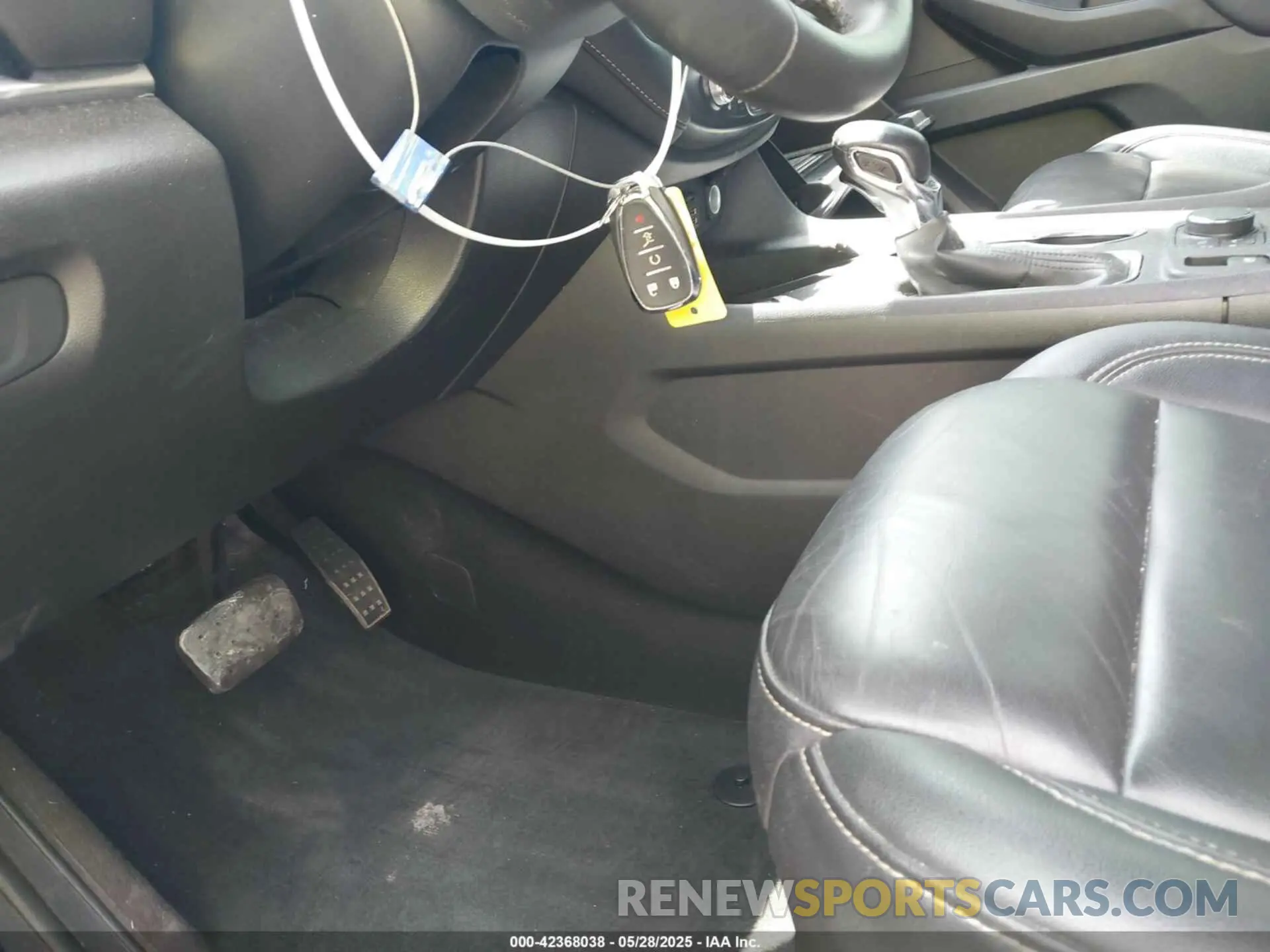 11 Photograph of a damaged car 1GNERHKW4NJ142792 CHEVROLET TRAVERSE 2022