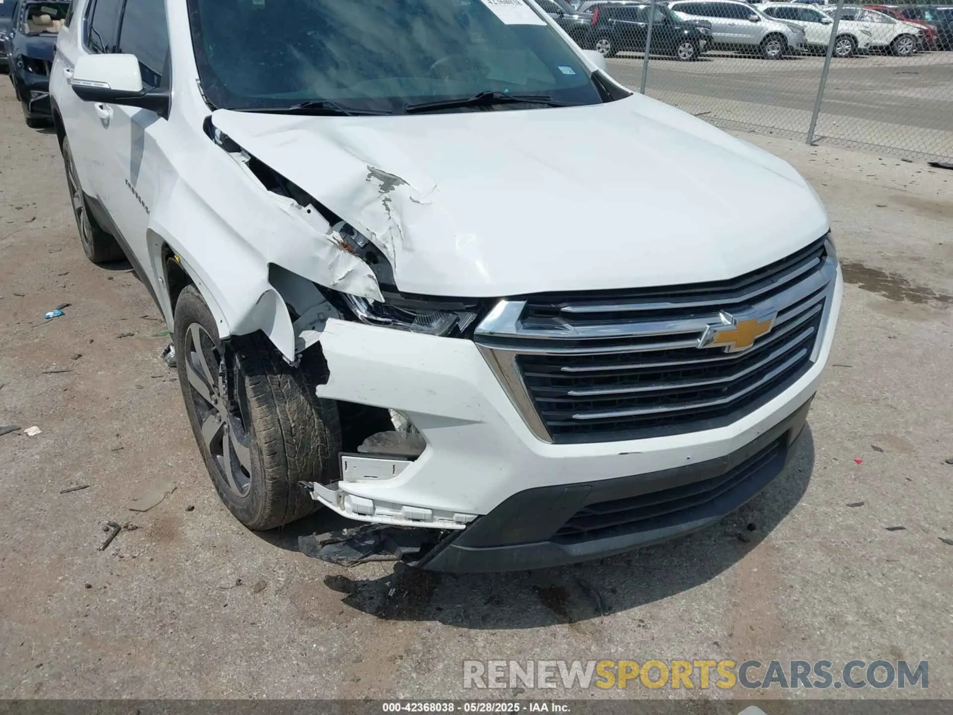 6 Photograph of a damaged car 1GNERHKW4NJ142792 CHEVROLET TRAVERSE 2022