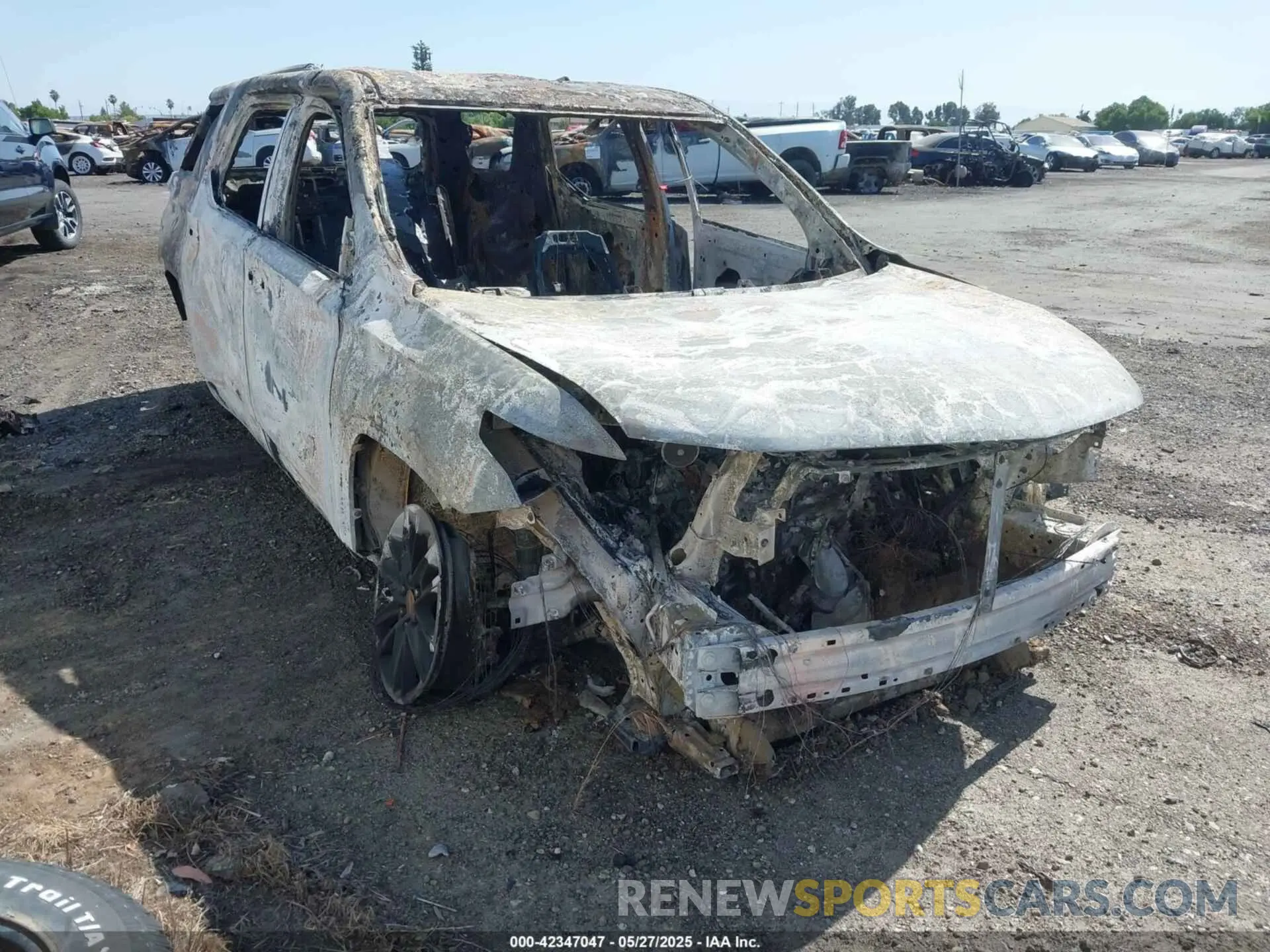 1 Photograph of a damaged car 1GNERHKW7NJ104182 CHEVROLET TRAVERSE 2022