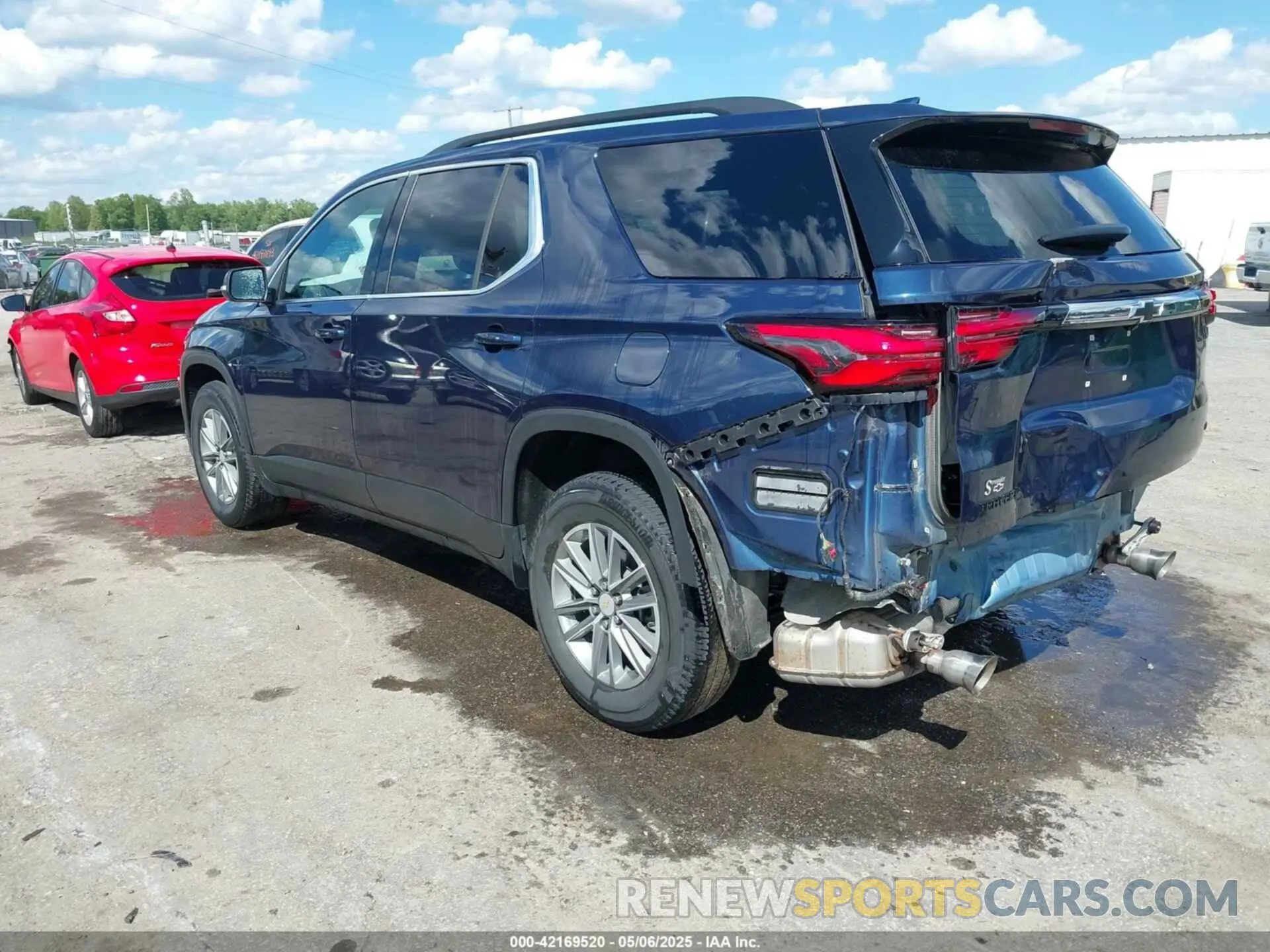 3 Photograph of a damaged car 1GNERHKW7NJ192120 CHEVROLET TRAVERSE 2022