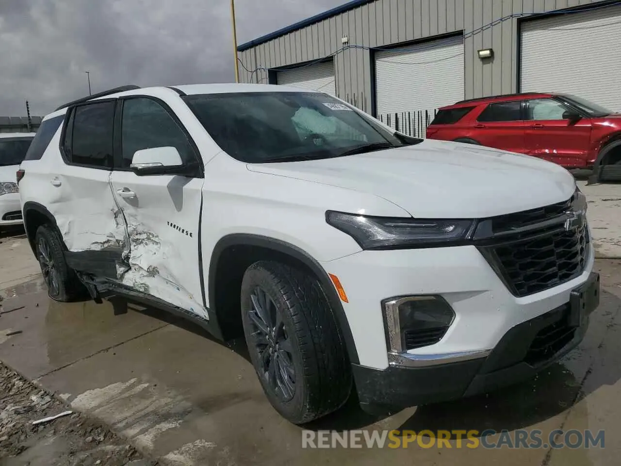 4 Photograph of a damaged car 1GNERJKW2NJ122838 CHEVROLET TRAVERSE 2022