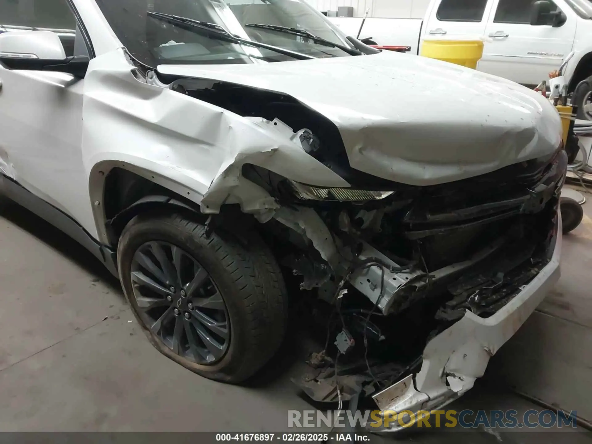 6 Photograph of a damaged car 1GNERJKW3NJ130494 CHEVROLET TRAVERSE 2022