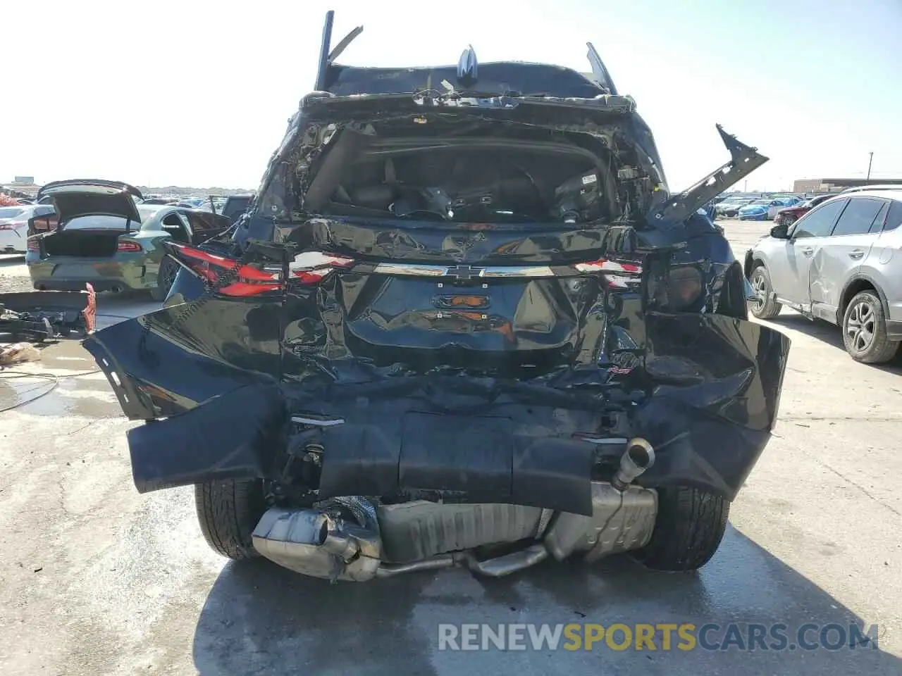 6 Photograph of a damaged car 1GNERJKW6NJ111518 CHEVROLET TRAVERSE 2022