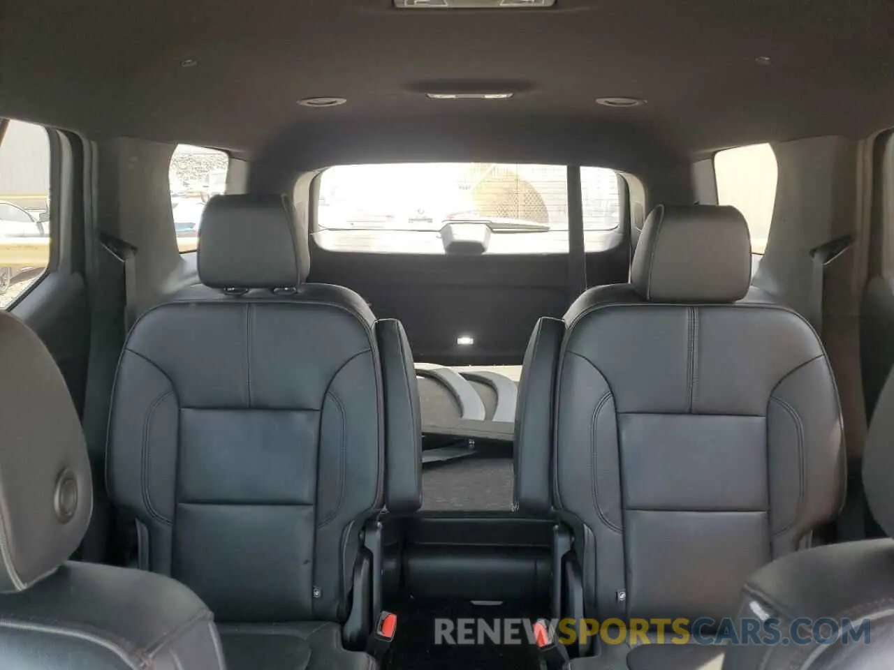 10 Photograph of a damaged car 1GNERJKW8NJ102433 CHEVROLET TRAVERSE 2022