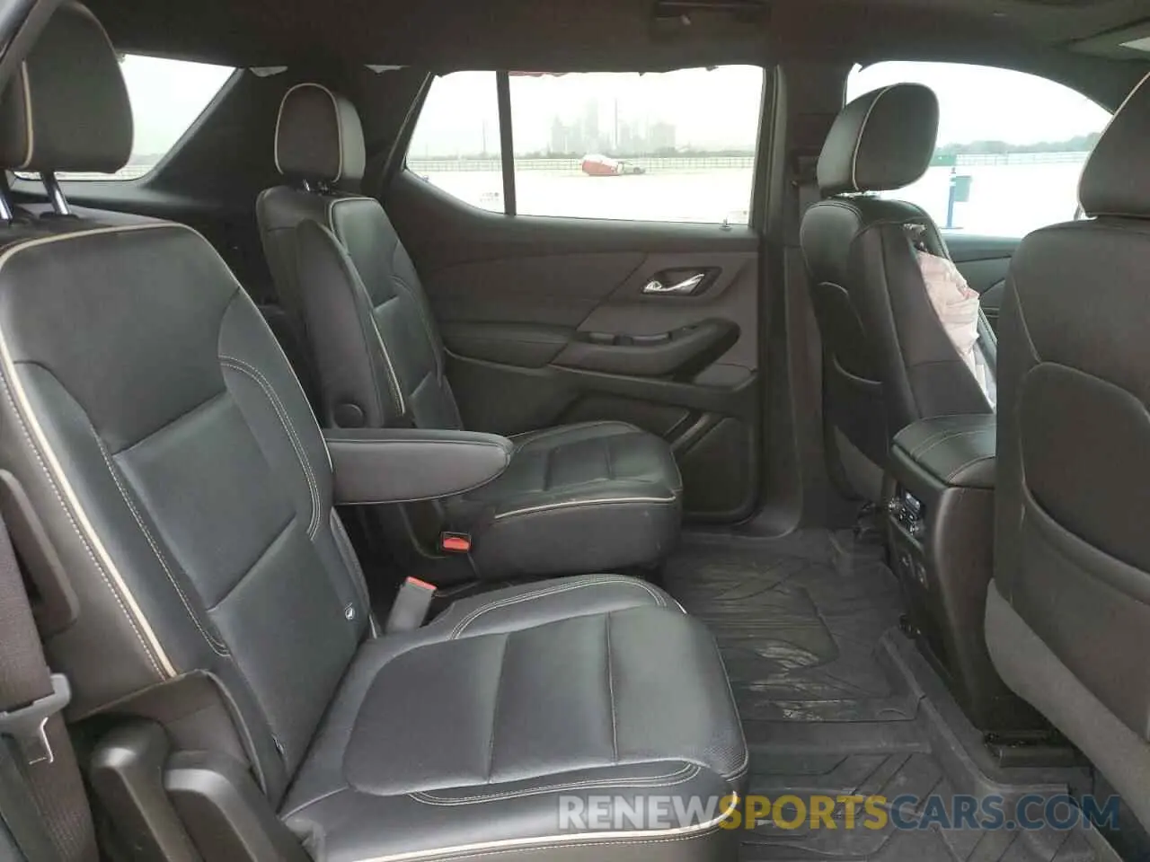 11 Photograph of a damaged car 1GNERKKW7NJ184791 CHEVROLET TRAVERSE 2022