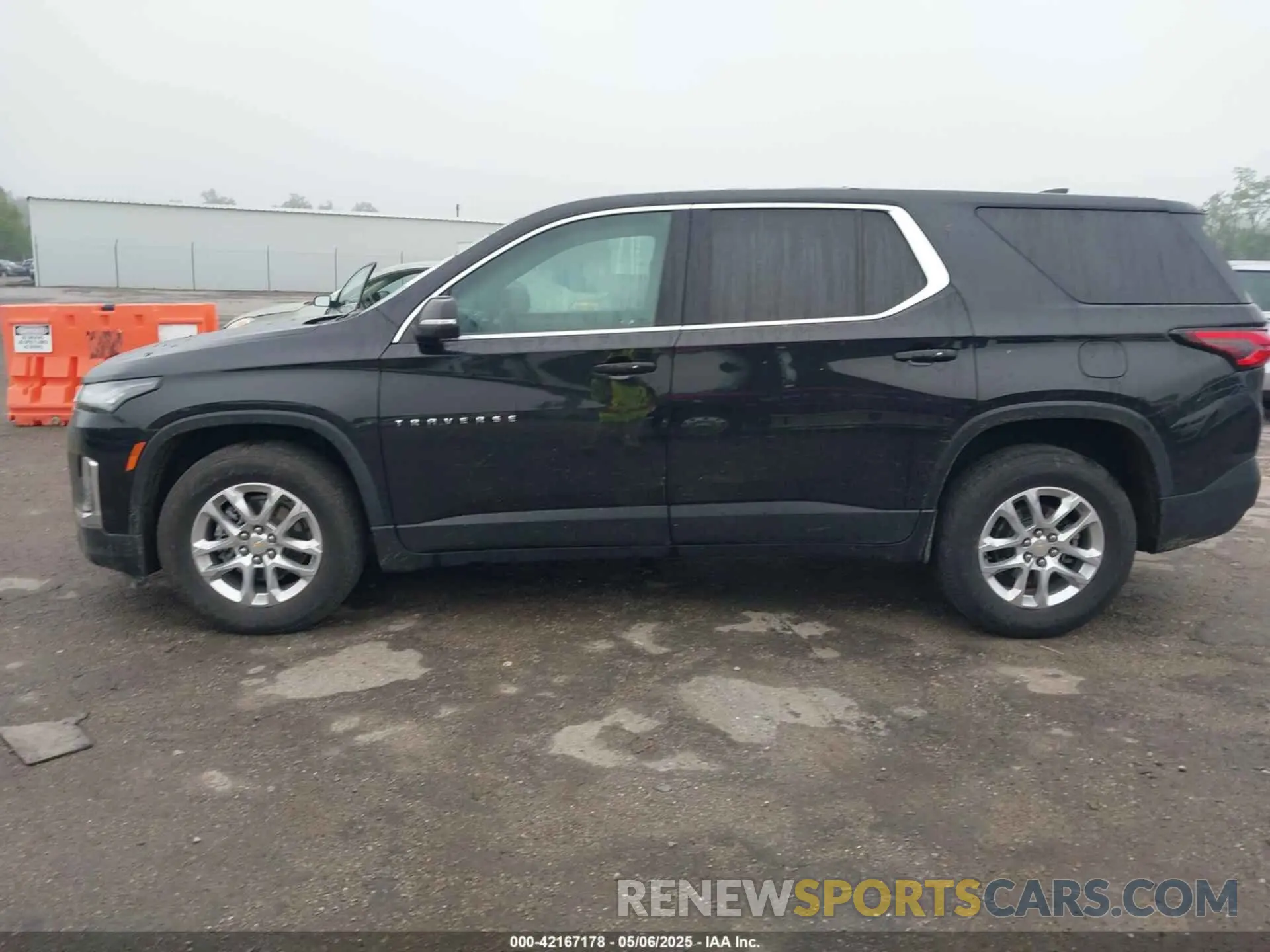 14 Photograph of a damaged car 1GNERLKWXNJ156599 CHEVROLET TRAVERSE 2022