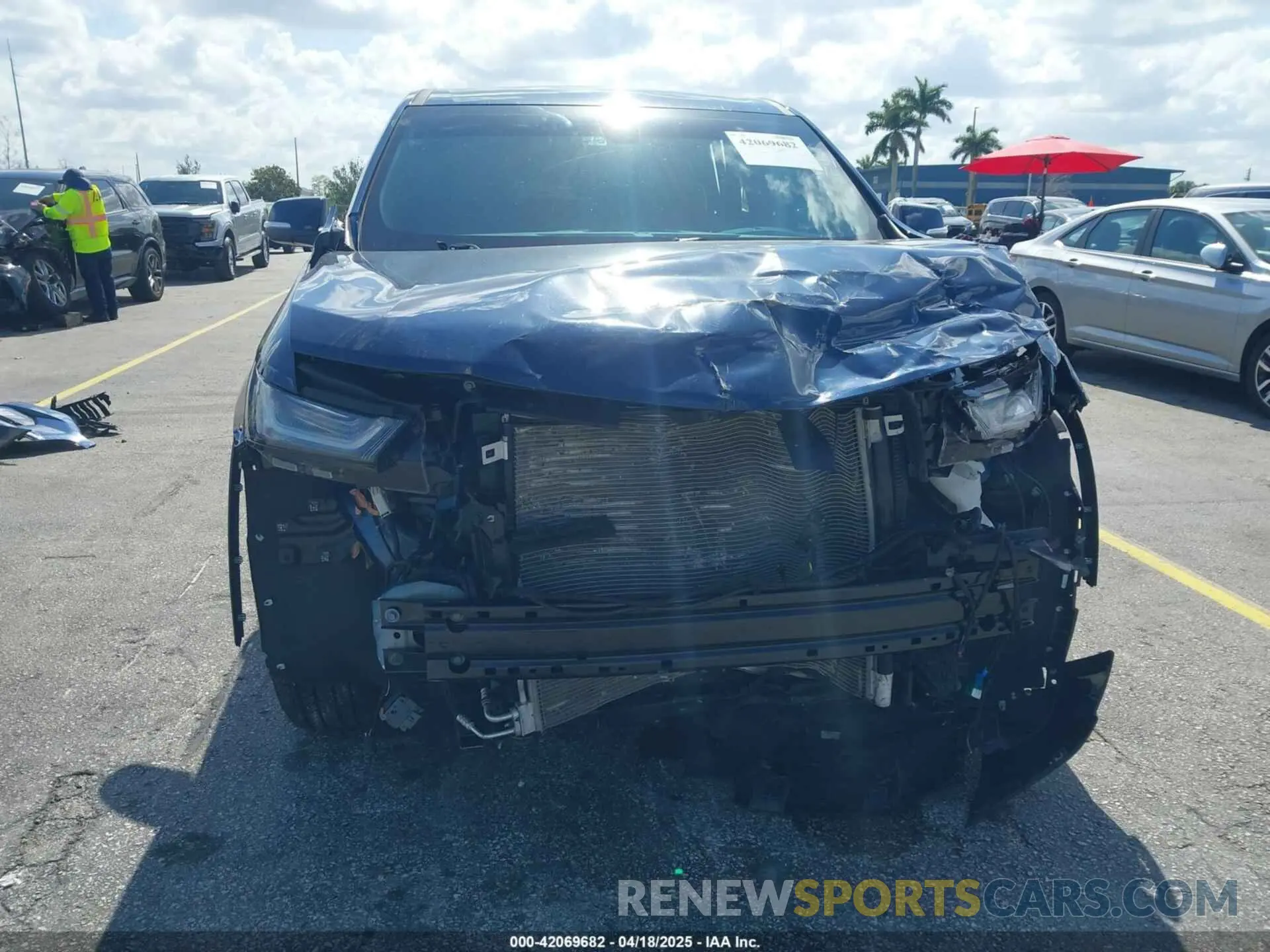6 Photograph of a damaged car 1GNERLKWXNJ182507 CHEVROLET TRAVERSE 2022