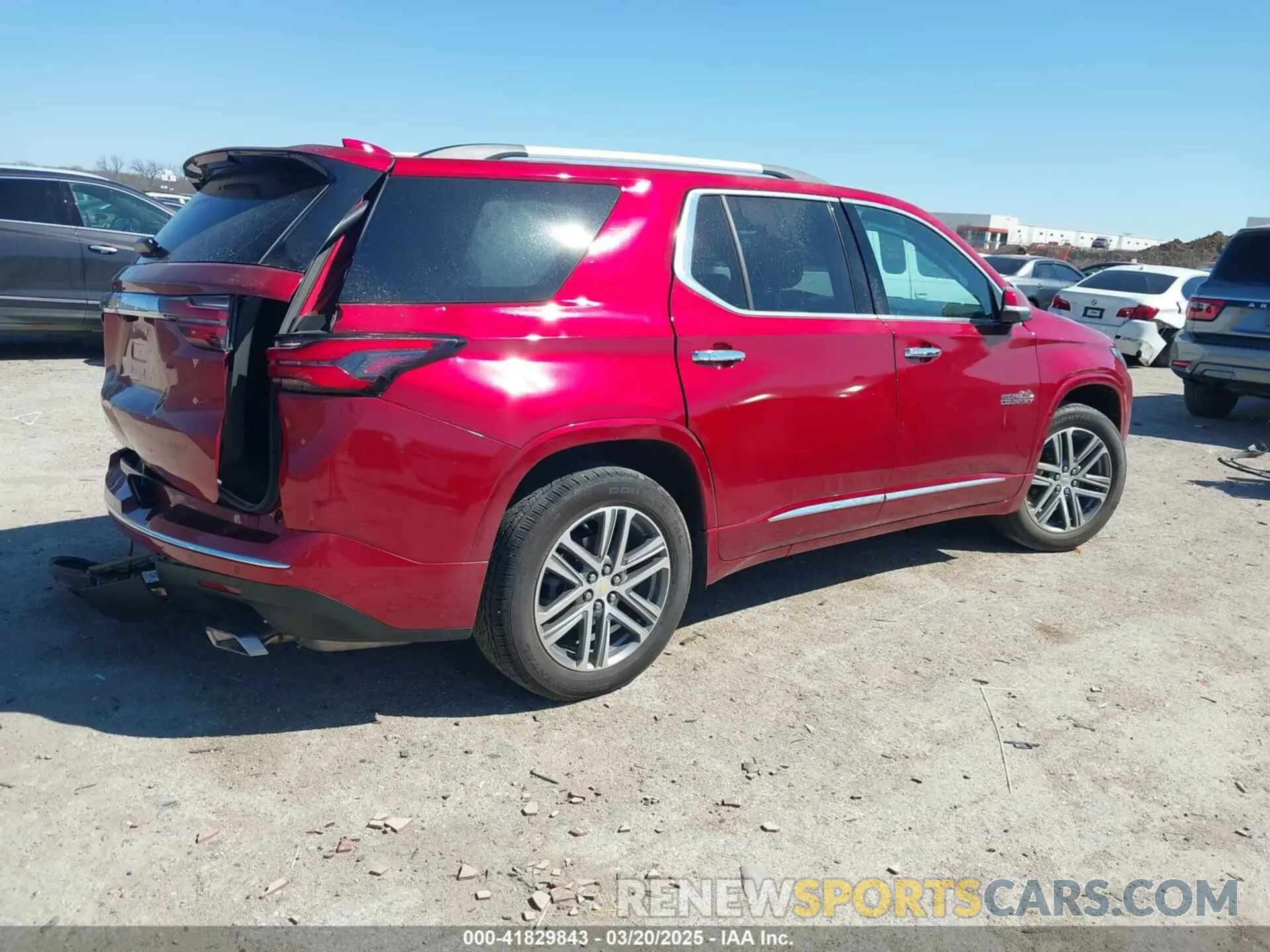 4 Photograph of a damaged car 1GNERNKW5NJ151841 CHEVROLET TRAVERSE 2022