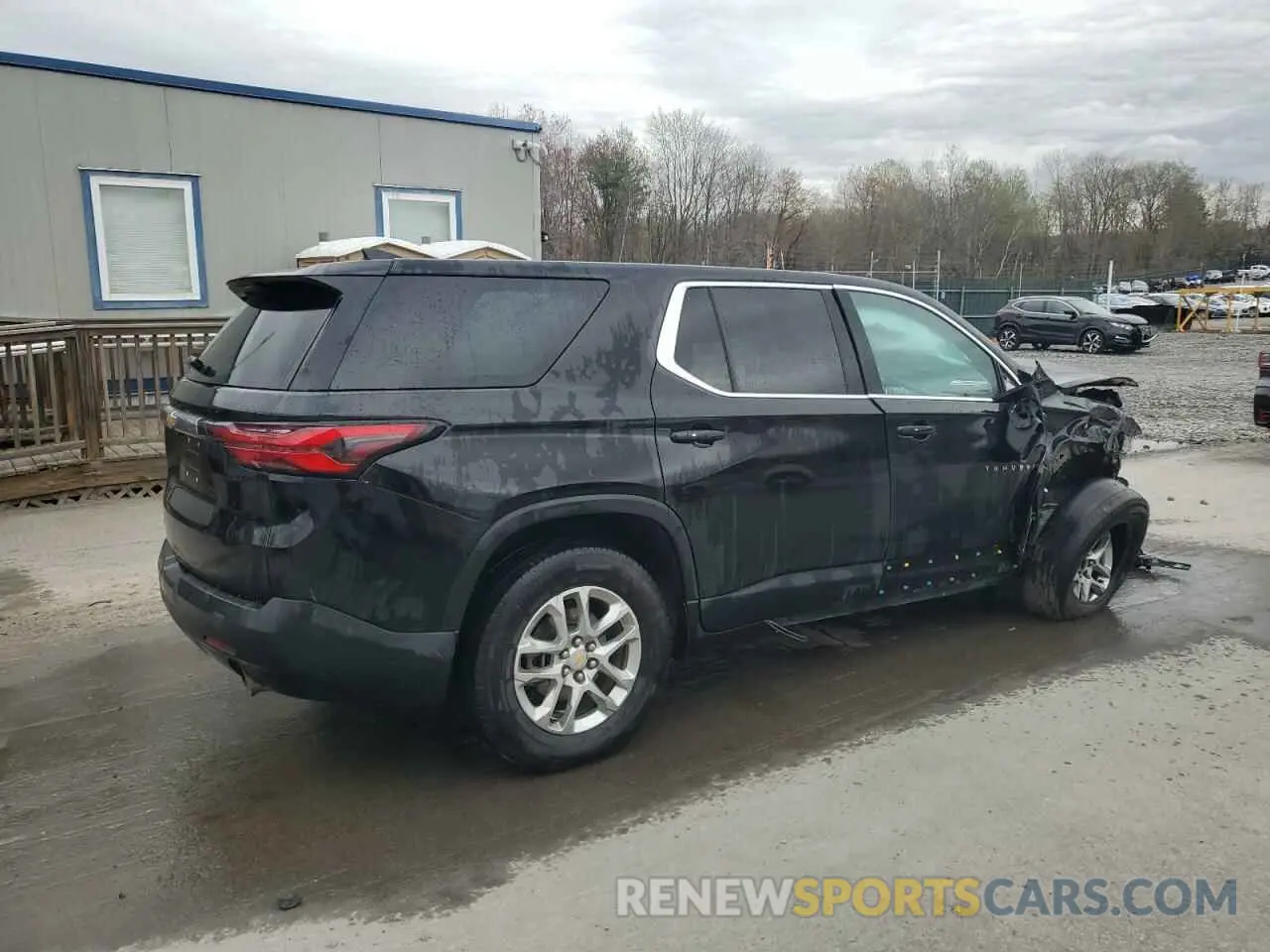 3 Photograph of a damaged car 1GNEVFKW6NJ158153 CHEVROLET TRAVERSE 2022