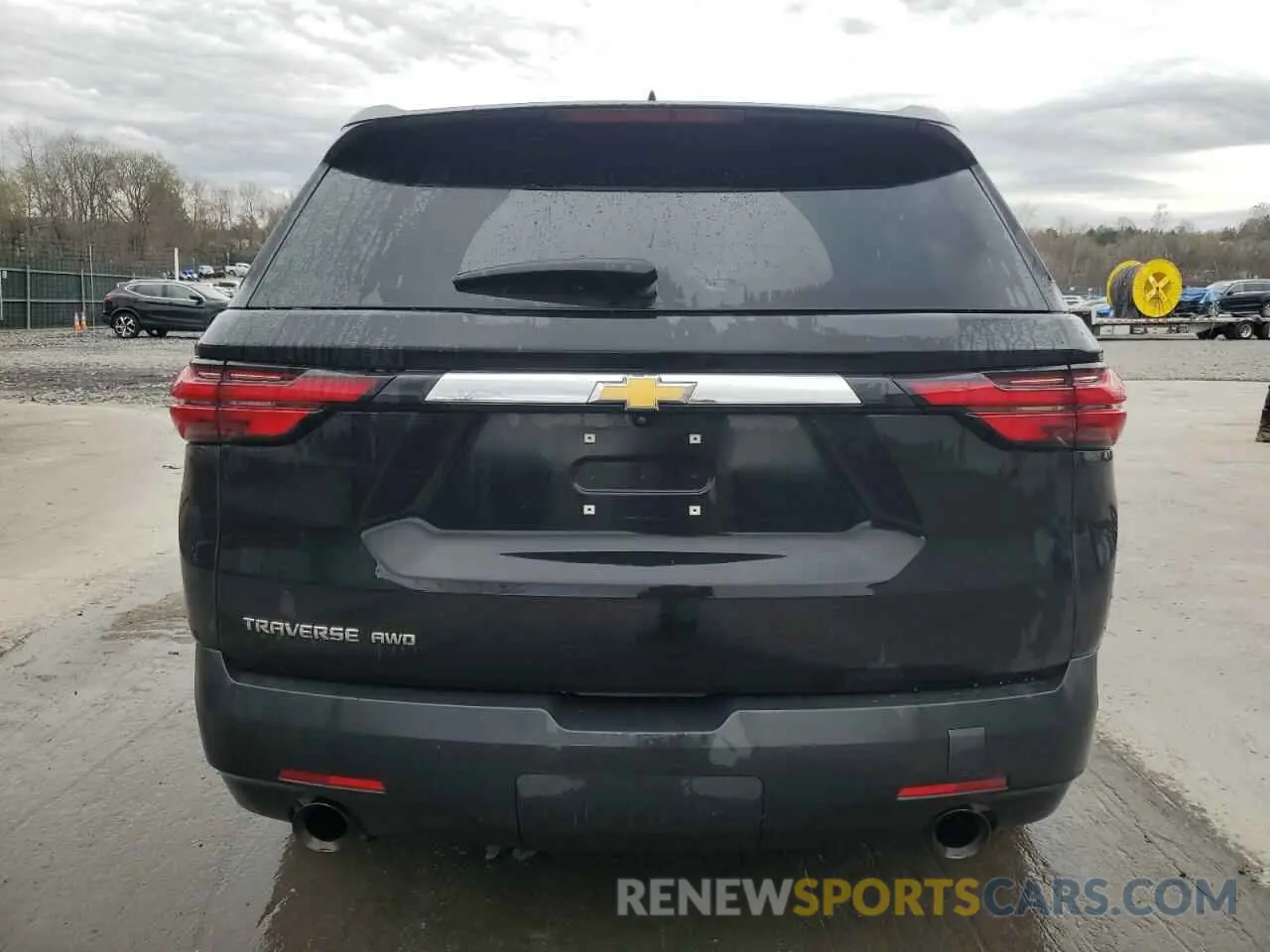 6 Photograph of a damaged car 1GNEVFKW6NJ158153 CHEVROLET TRAVERSE 2022