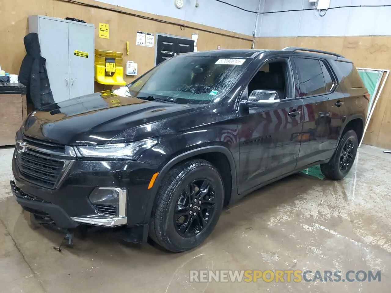 1 Photograph of a damaged car 1GNEVGKW0NJ140849 CHEVROLET TRAVERSE 2022