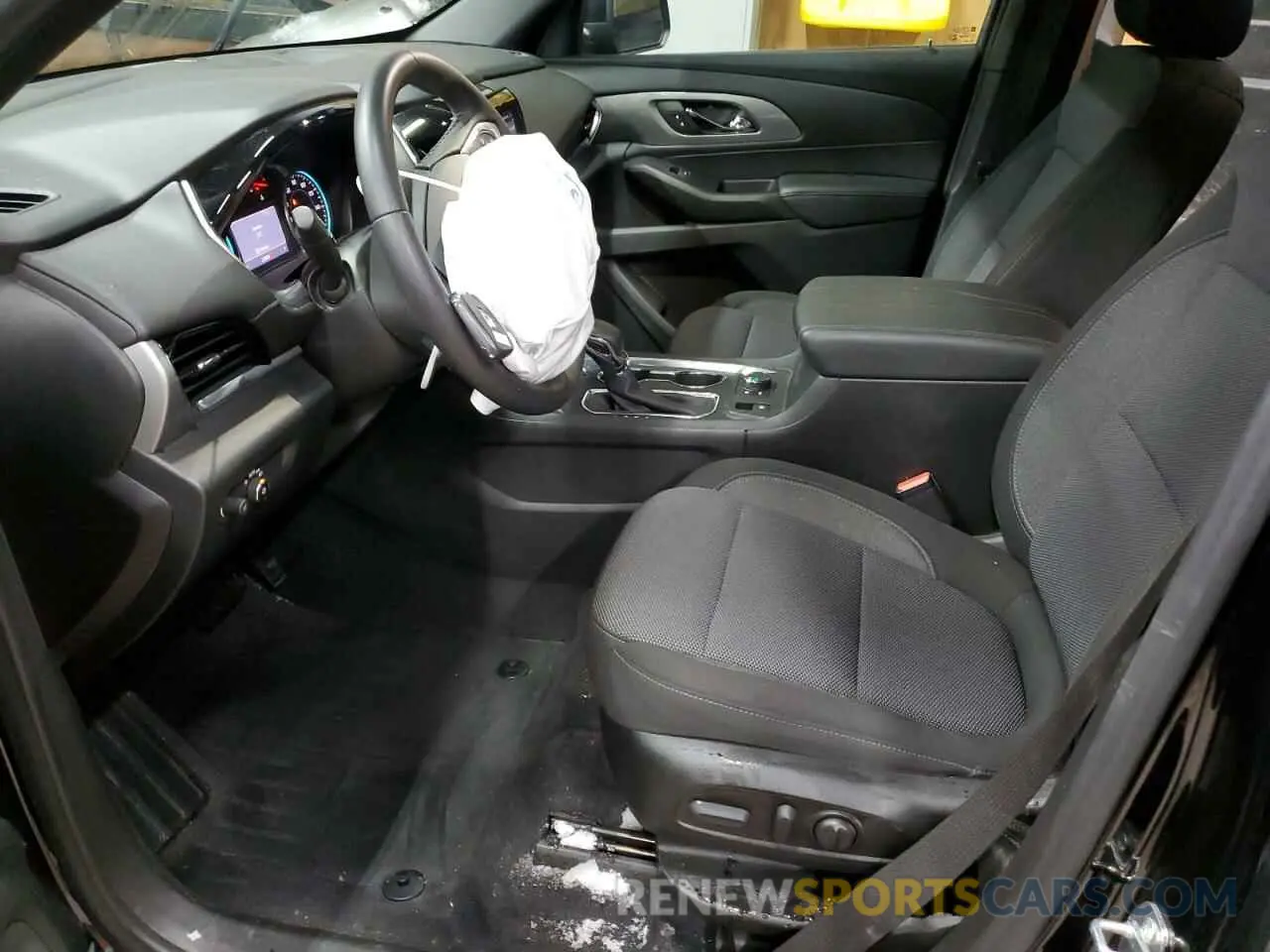 7 Photograph of a damaged car 1GNEVGKW0NJ140849 CHEVROLET TRAVERSE 2022