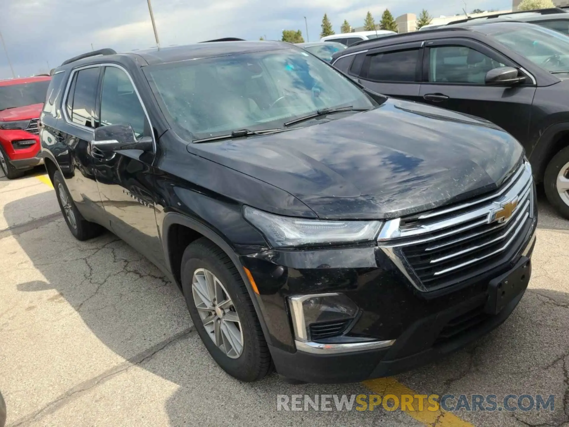 14 Photograph of a damaged car 1GNEVGKW0NJ185337 CHEVROLET TRAVERSE 2022
