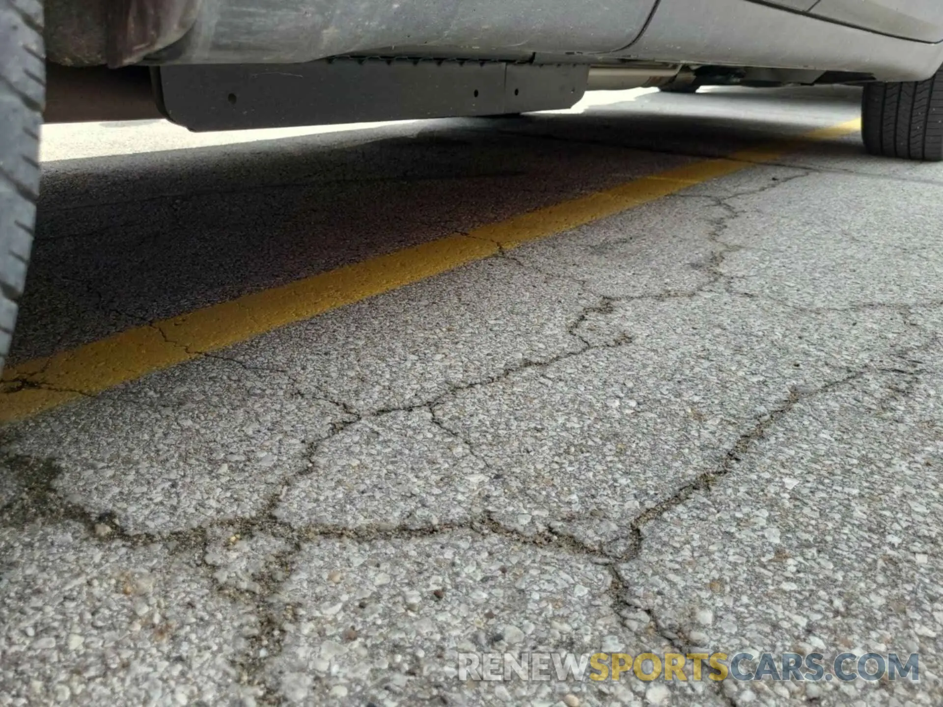 5 Photograph of a damaged car 1GNEVGKW0NJ185337 CHEVROLET TRAVERSE 2022