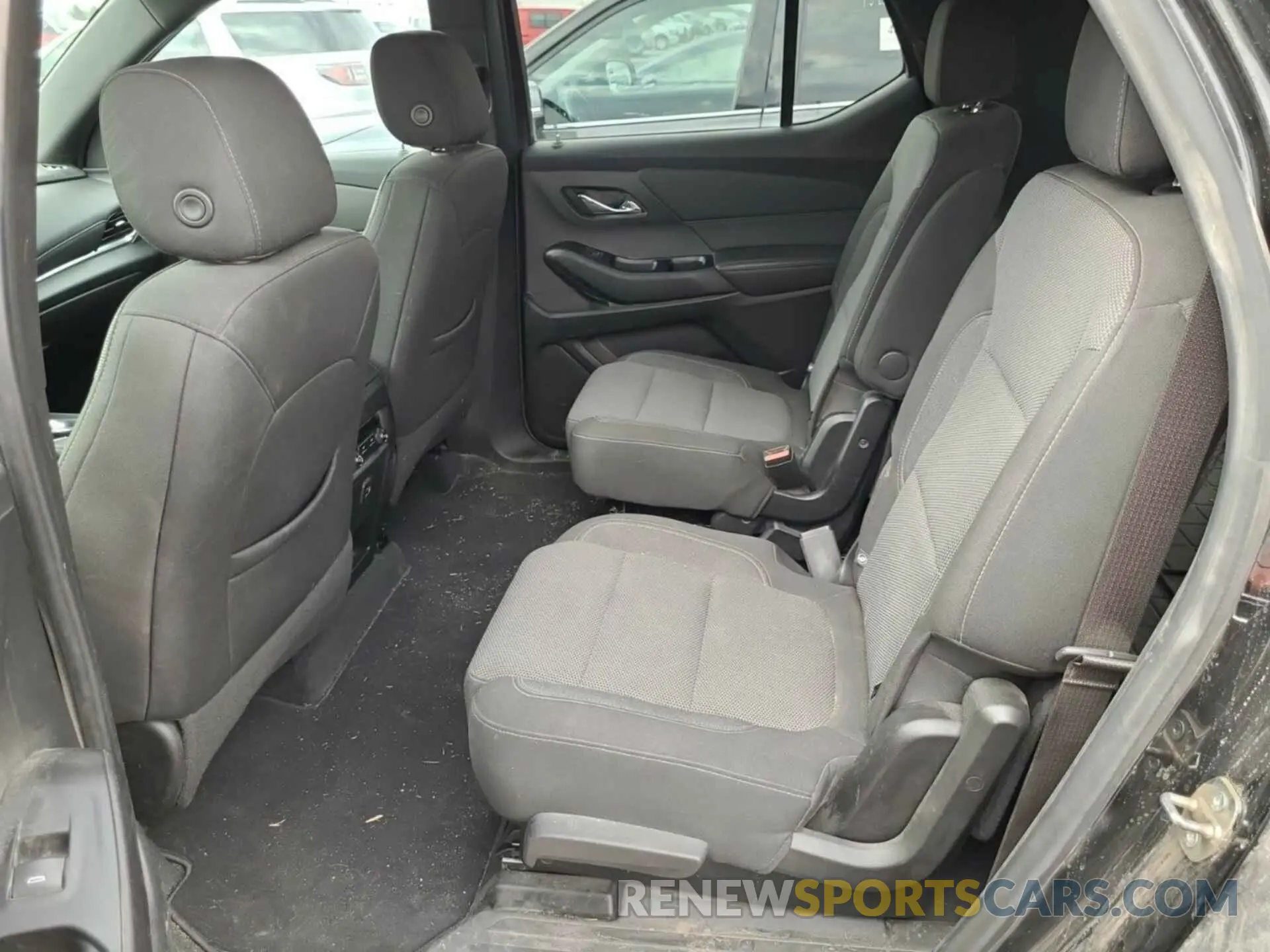 6 Photograph of a damaged car 1GNEVGKW0NJ185337 CHEVROLET TRAVERSE 2022