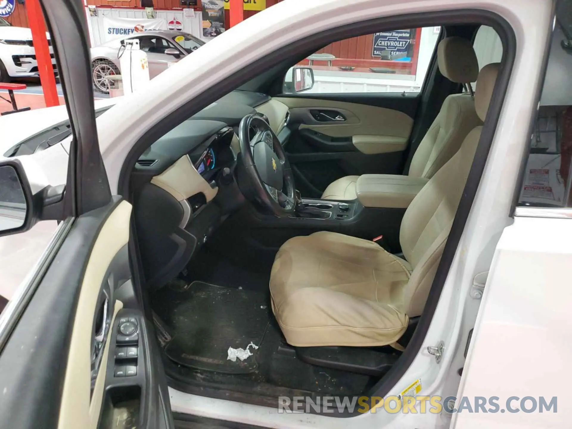 12 Photograph of a damaged car 1GNEVGKW1NJ102143 CHEVROLET TRAVERSE 2022