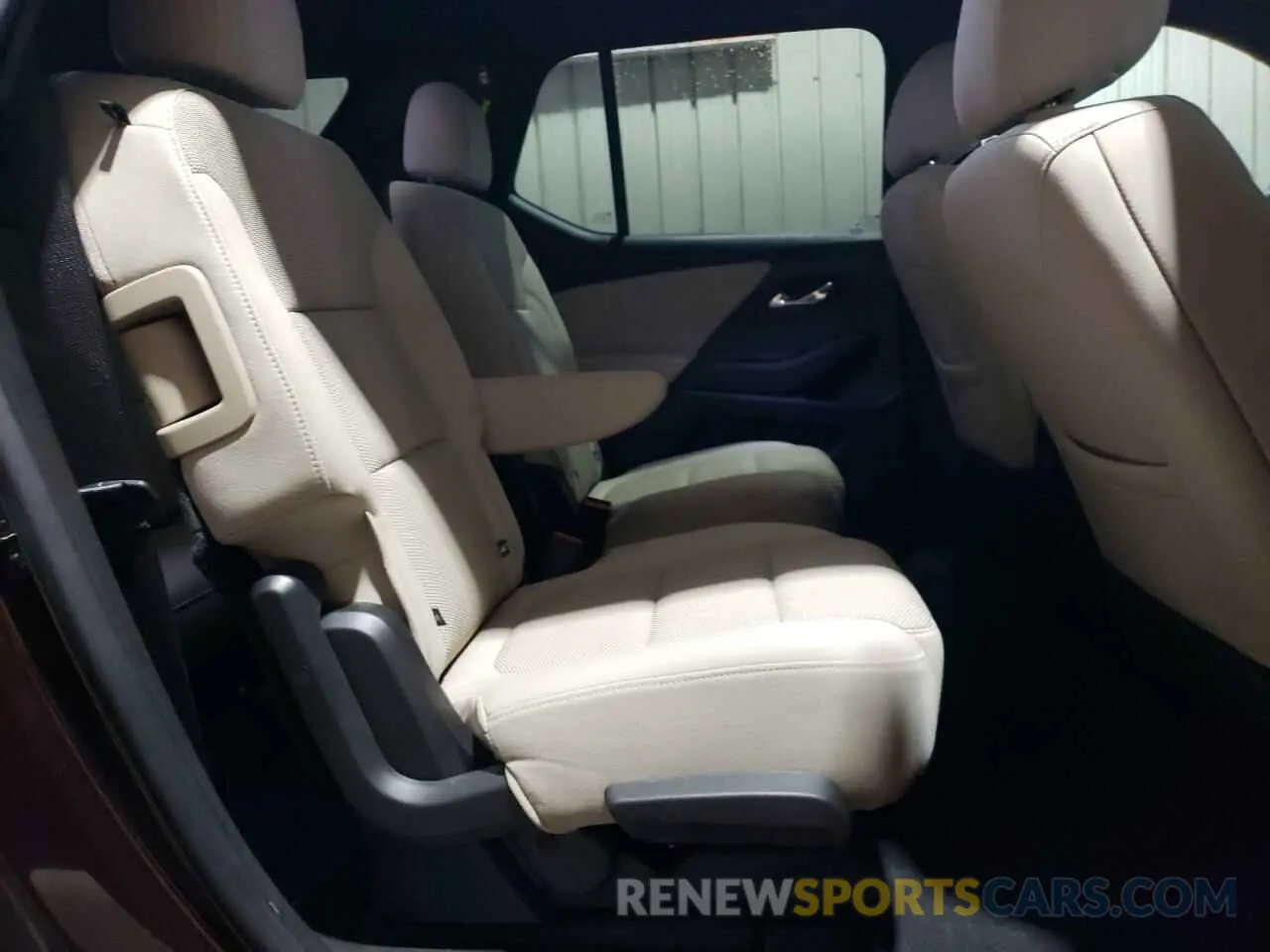 11 Photograph of a damaged car 1GNEVGKW1NJ151150 CHEVROLET TRAVERSE 2022