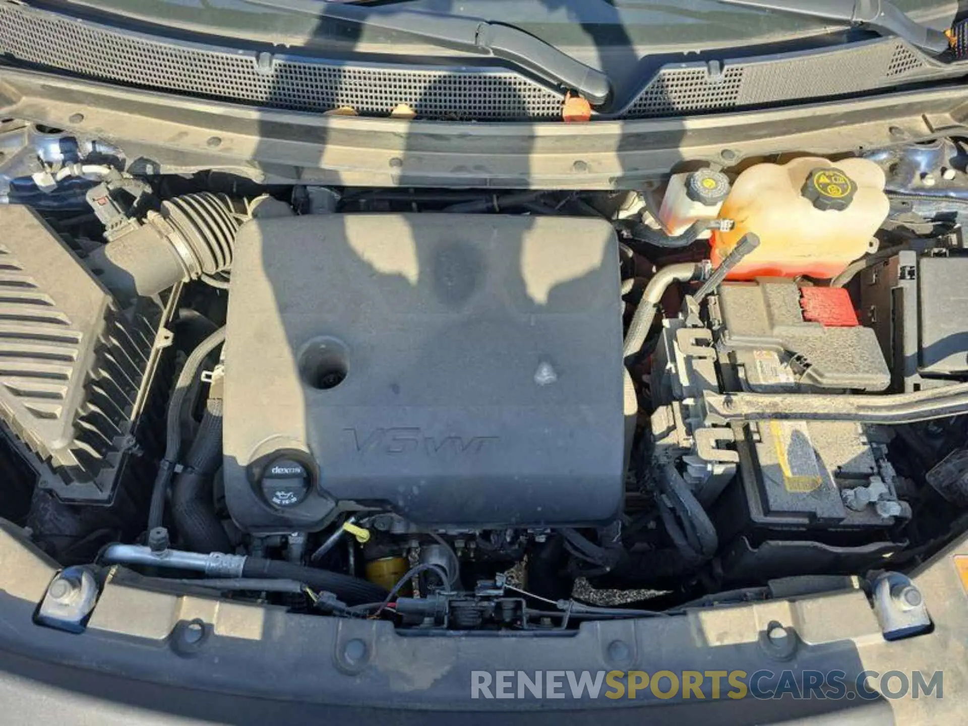 10 Photograph of a damaged car 1GNEVGKW1NJ152685 CHEVROLET TRAVERSE 2022
