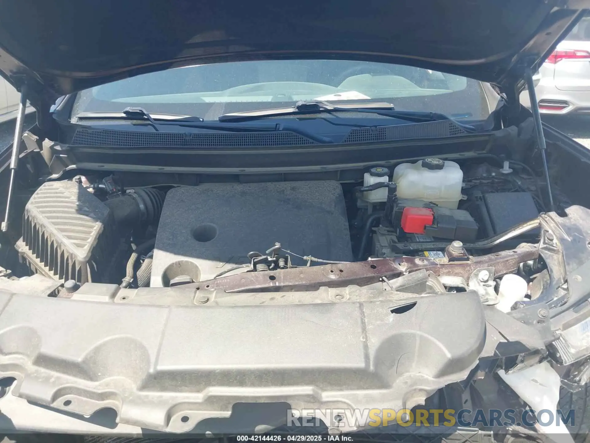 10 Photograph of a damaged car 1GNEVGKW1NJ164383 CHEVROLET TRAVERSE 2022