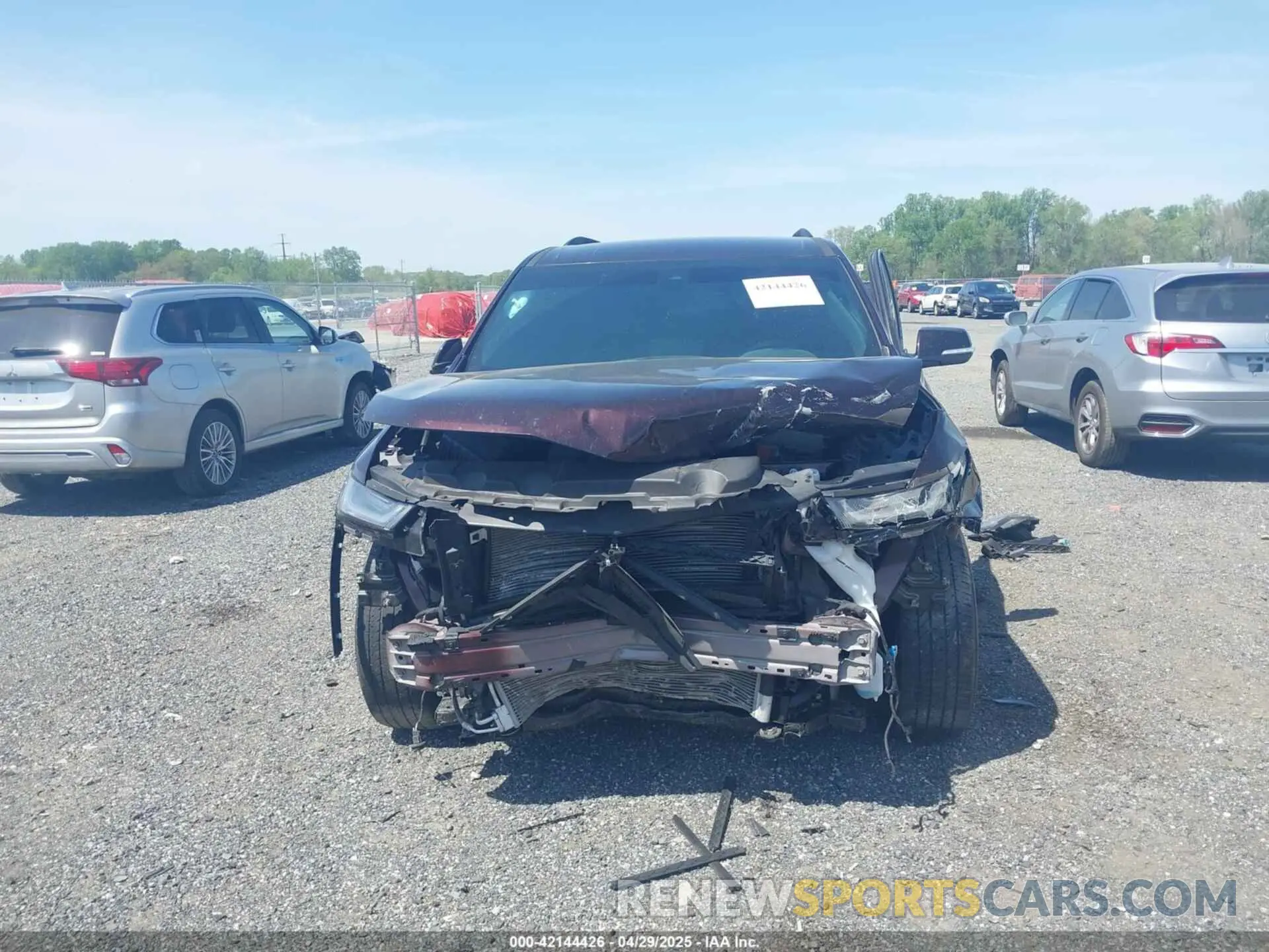 13 Photograph of a damaged car 1GNEVGKW1NJ164383 CHEVROLET TRAVERSE 2022