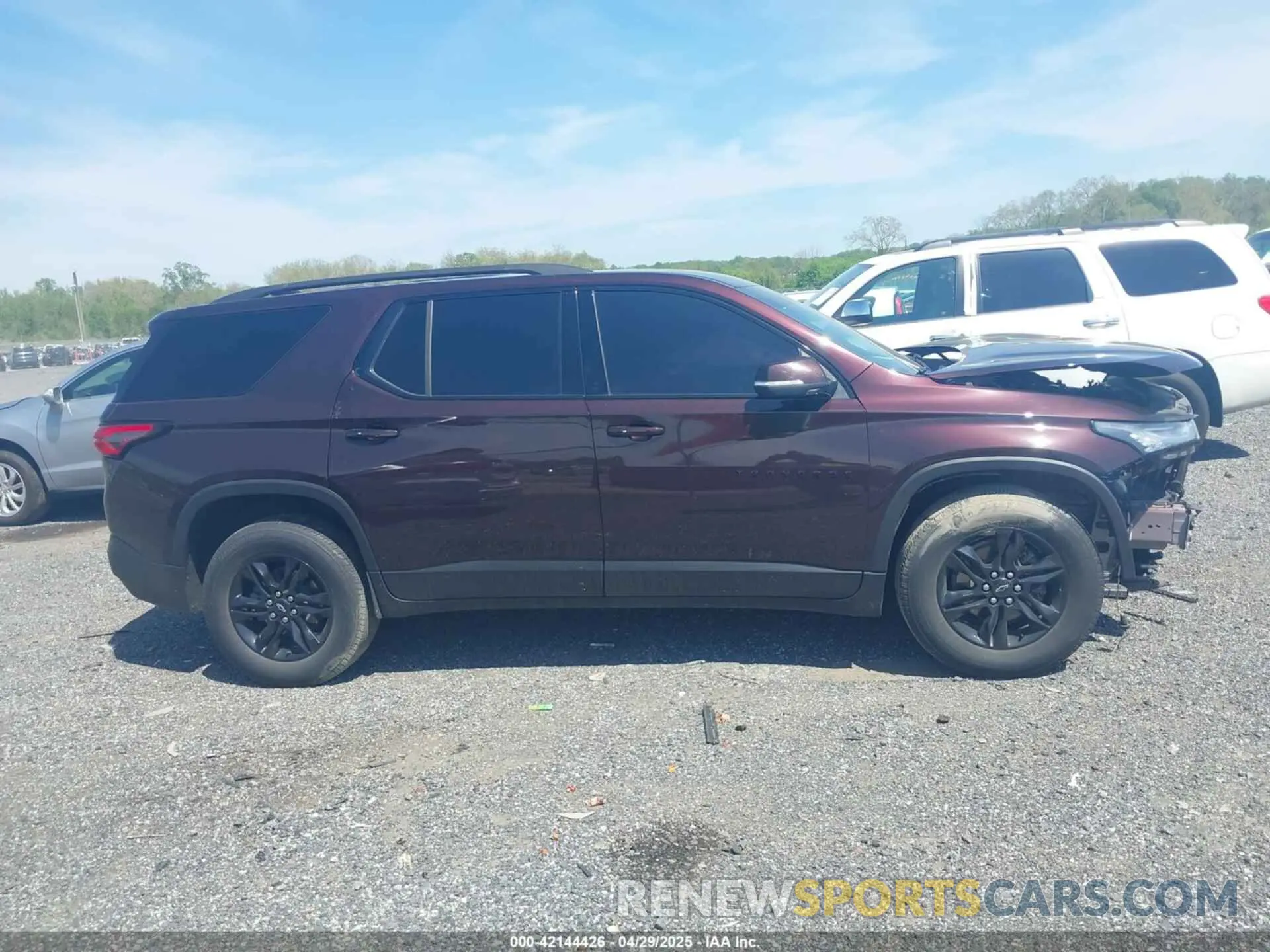 14 Photograph of a damaged car 1GNEVGKW1NJ164383 CHEVROLET TRAVERSE 2022