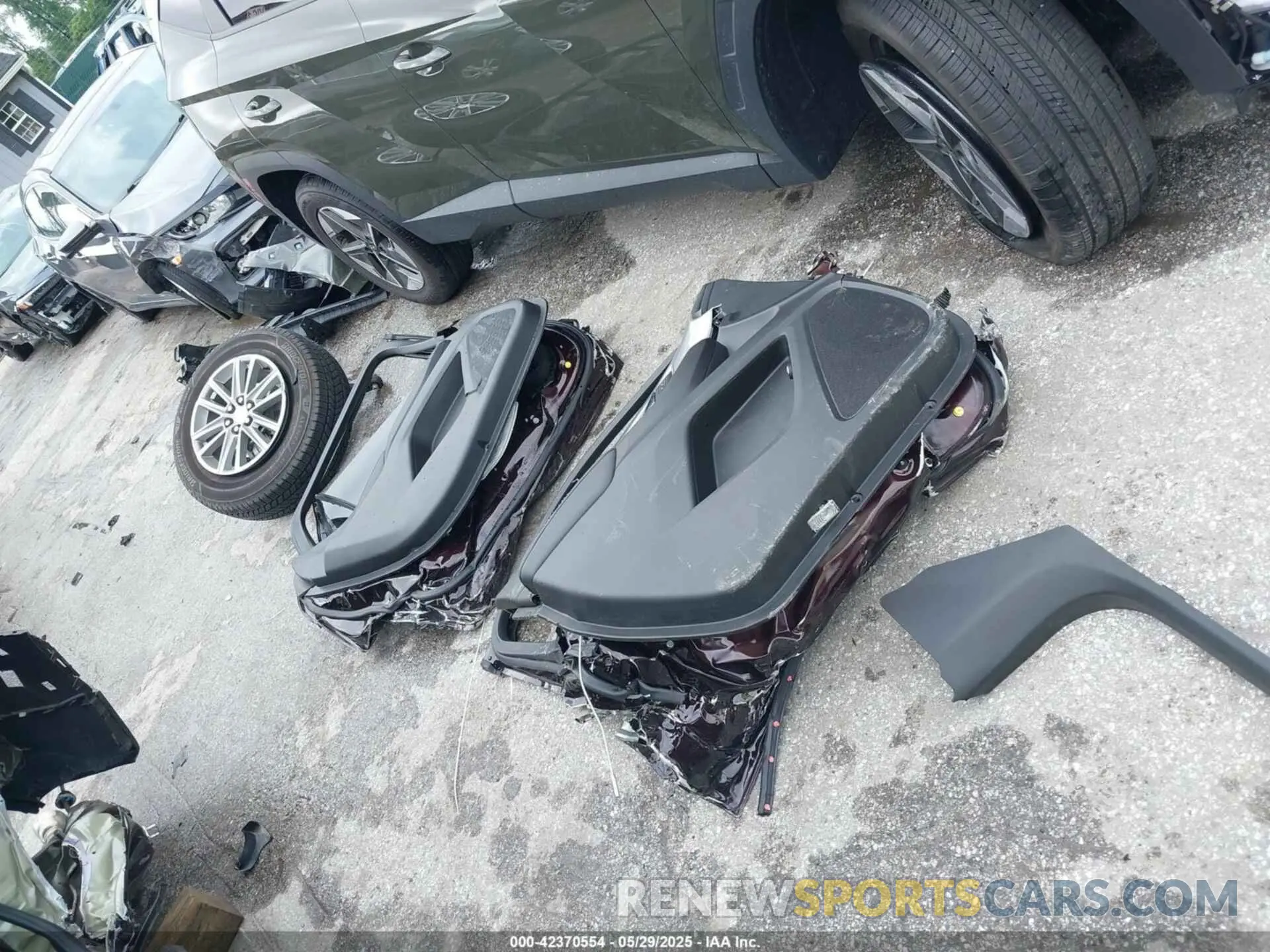 11 Photograph of a damaged car 1GNEVGKW2NJ155658 CHEVROLET TRAVERSE 2022