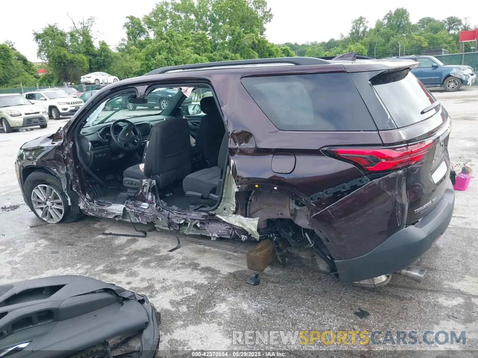 14 Photograph of a damaged car 1GNEVGKW2NJ155658 CHEVROLET TRAVERSE 2022