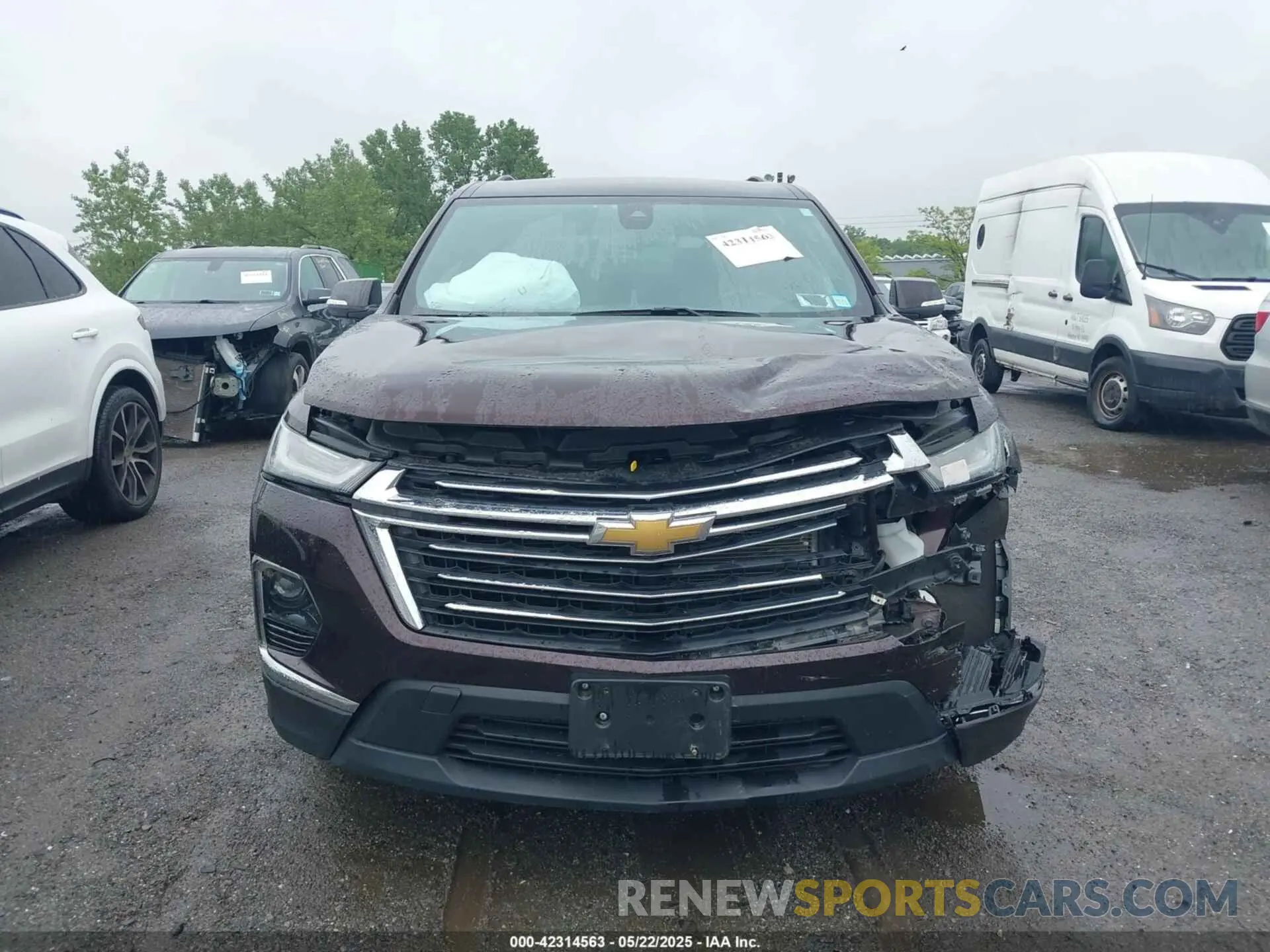 12 Photograph of a damaged car 1GNEVGKW2NJ191205 CHEVROLET TRAVERSE 2022