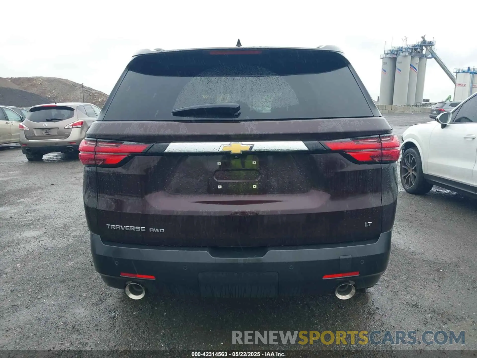 16 Photograph of a damaged car 1GNEVGKW2NJ191205 CHEVROLET TRAVERSE 2022