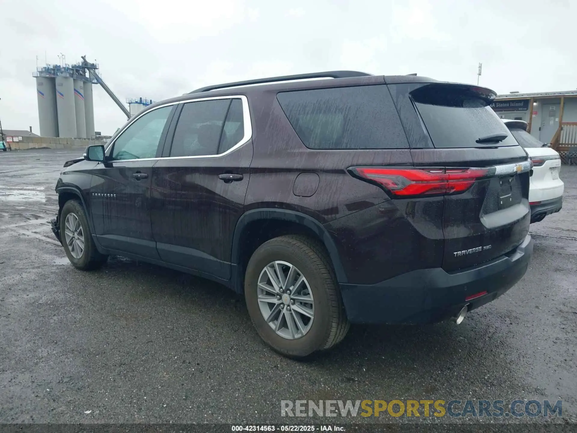 3 Photograph of a damaged car 1GNEVGKW2NJ191205 CHEVROLET TRAVERSE 2022