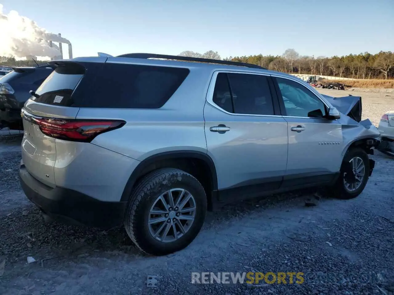 3 Photograph of a damaged car 1GNEVGKW3NJ110423 CHEVROLET TRAVERSE 2022