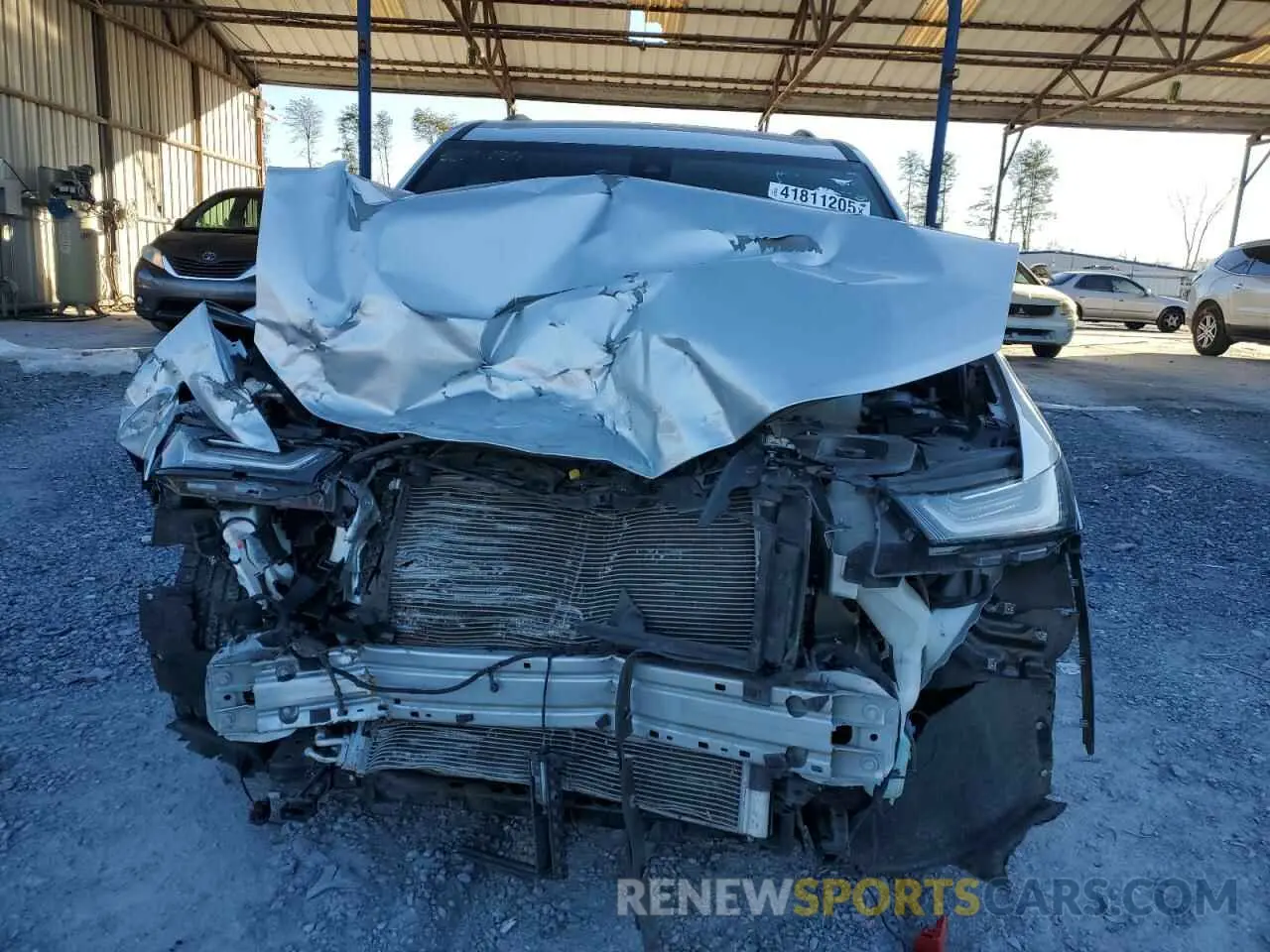 5 Photograph of a damaged car 1GNEVGKW3NJ110423 CHEVROLET TRAVERSE 2022