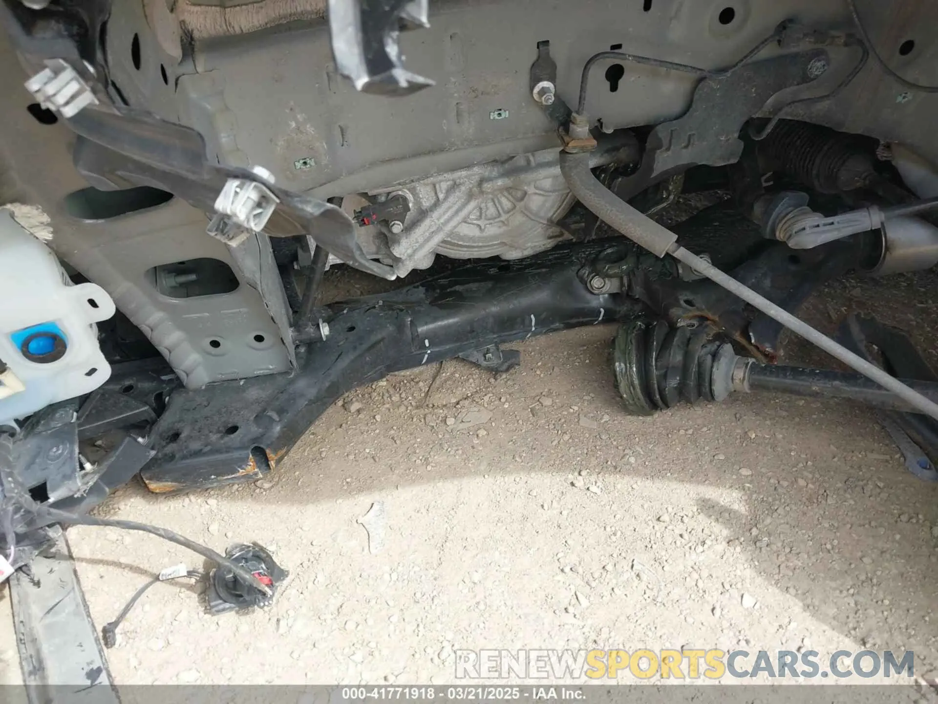 18 Photograph of a damaged car 1GNEVGKW3NJ141333 CHEVROLET TRAVERSE 2022