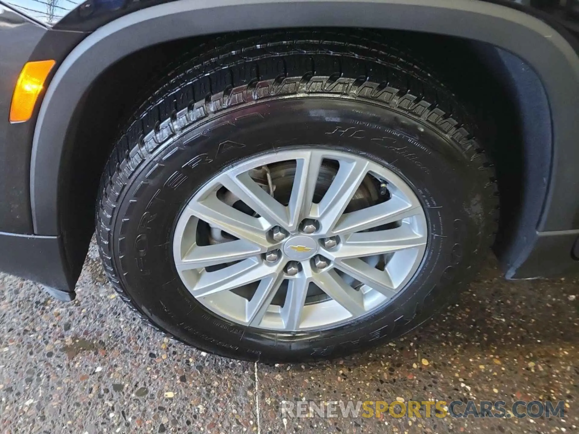 11 Photograph of a damaged car 1GNEVGKW3NJ177961 CHEVROLET TRAVERSE 2022