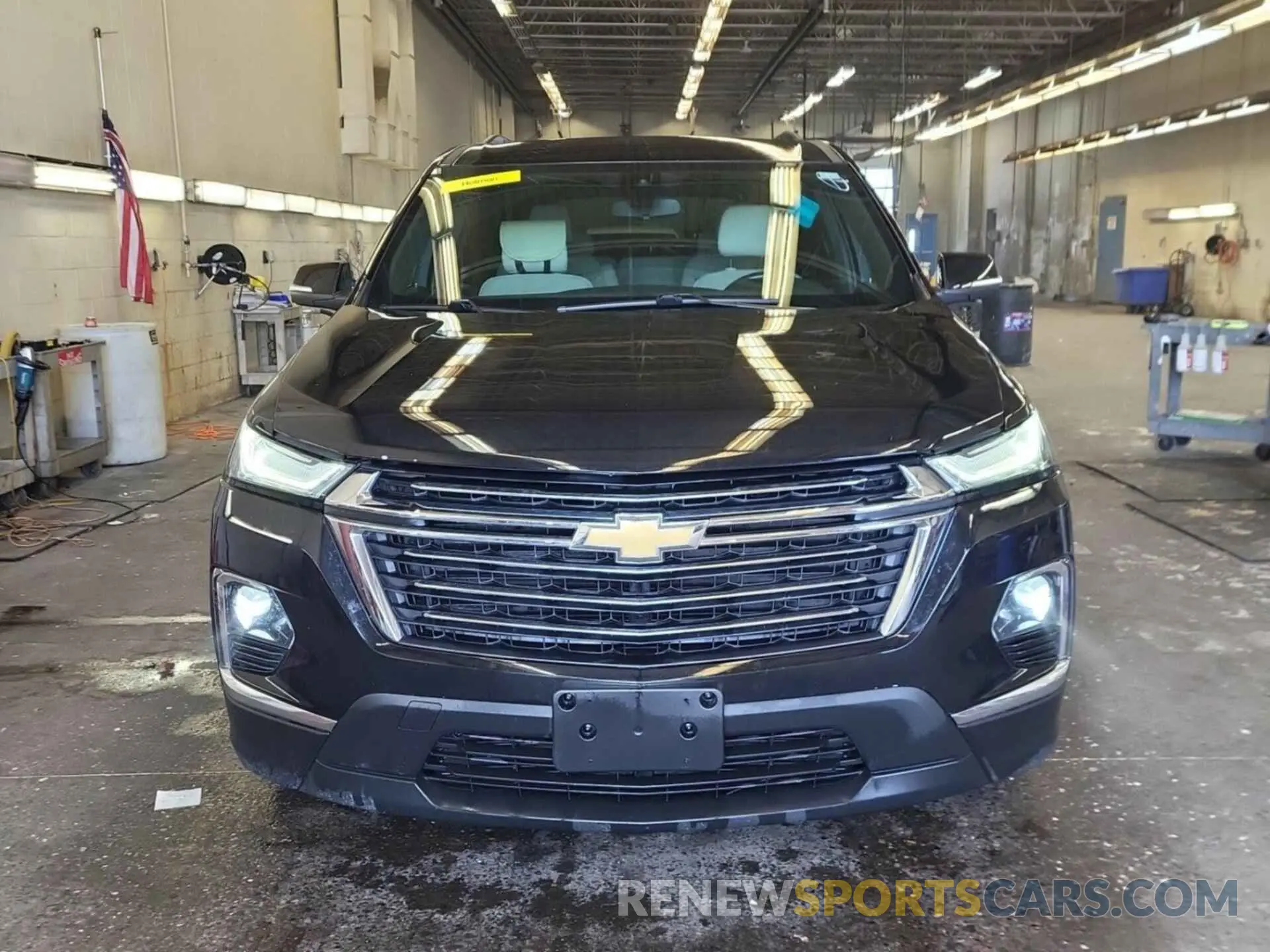 24 Photograph of a damaged car 1GNEVGKW3NJ177961 CHEVROLET TRAVERSE 2022