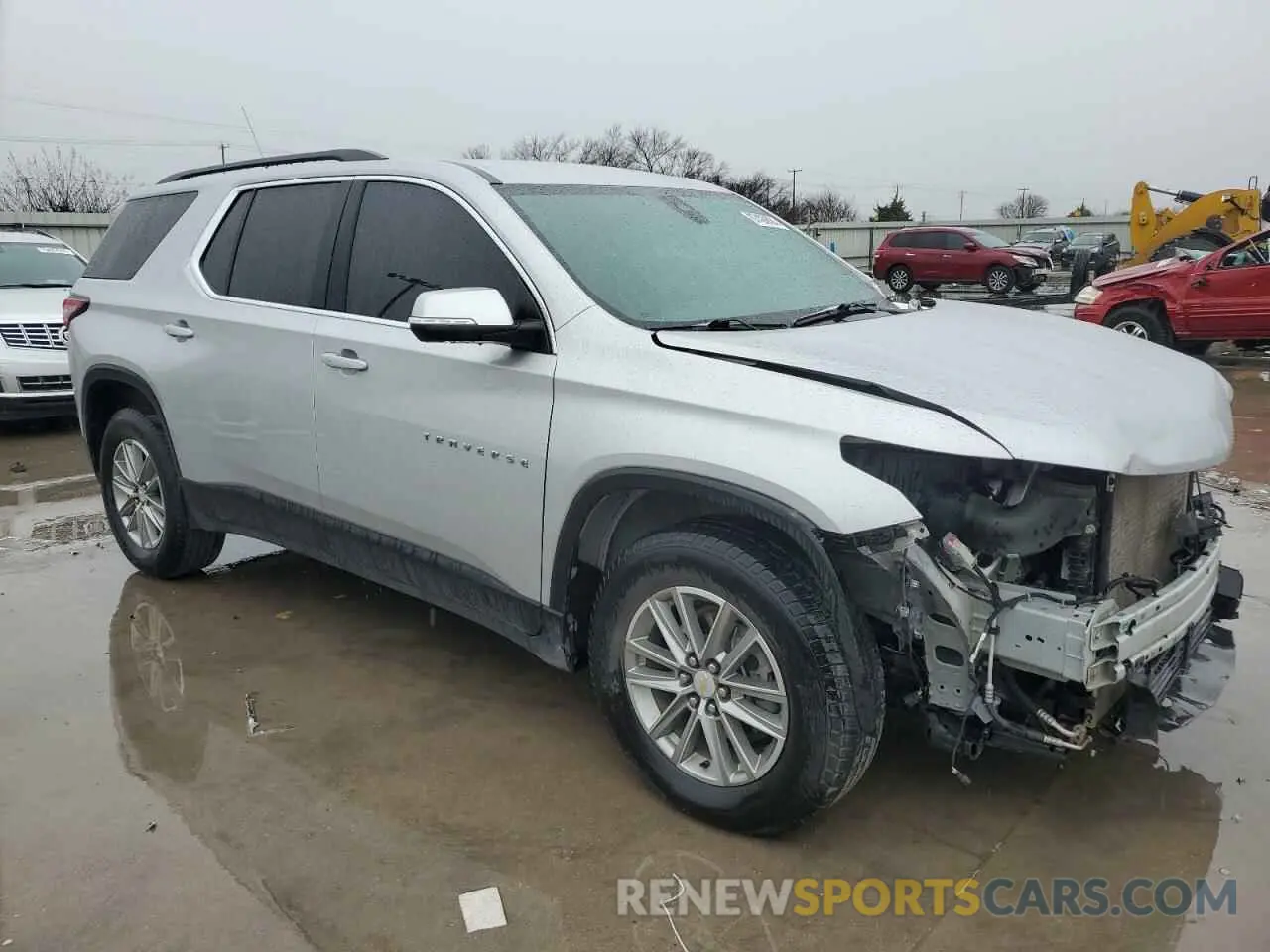 4 Photograph of a damaged car 1GNEVGKW4NJ113671 CHEVROLET TRAVERSE 2022