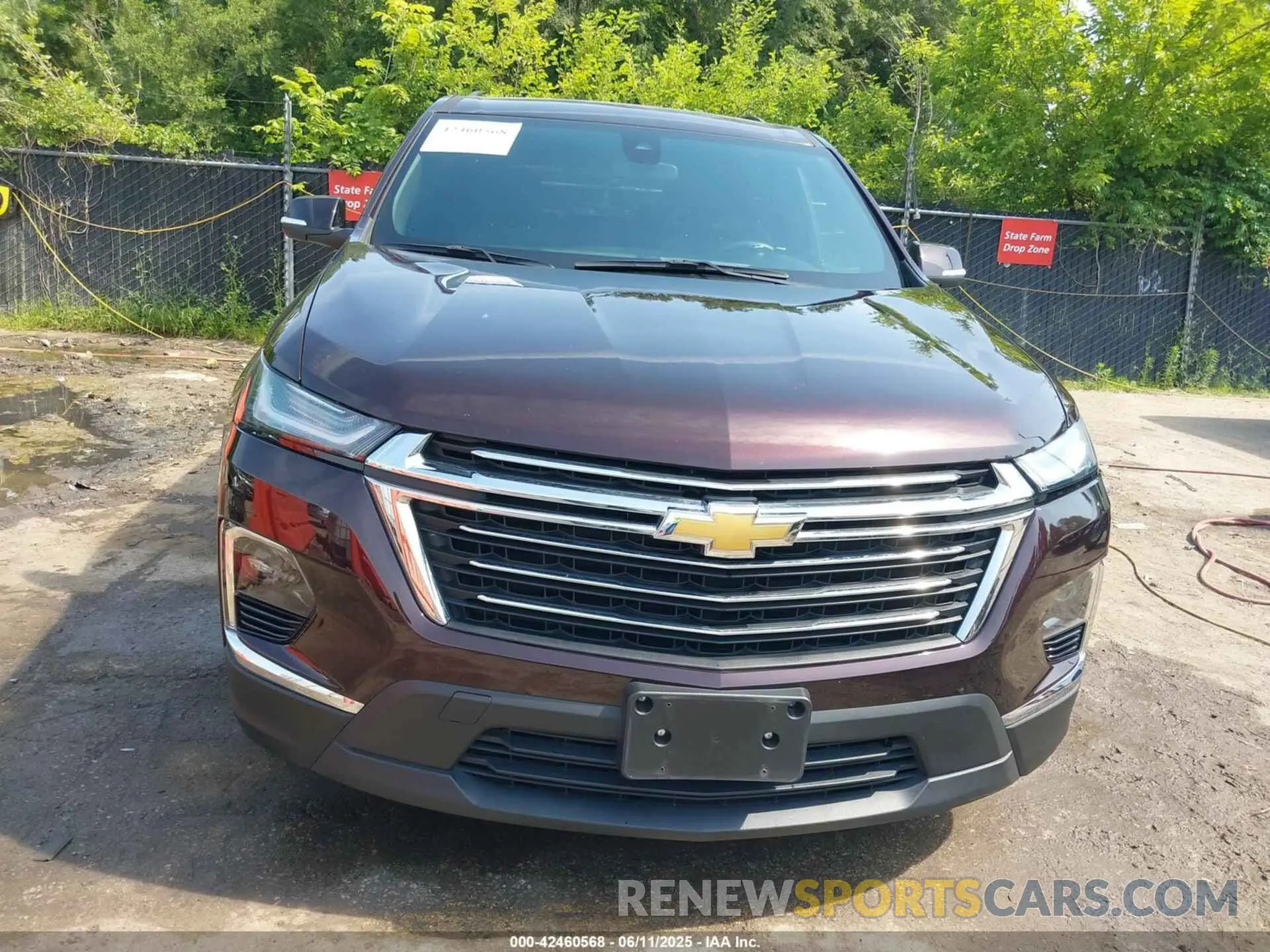 12 Photograph of a damaged car 1GNEVGKW4NJ136125 CHEVROLET TRAVERSE 2022