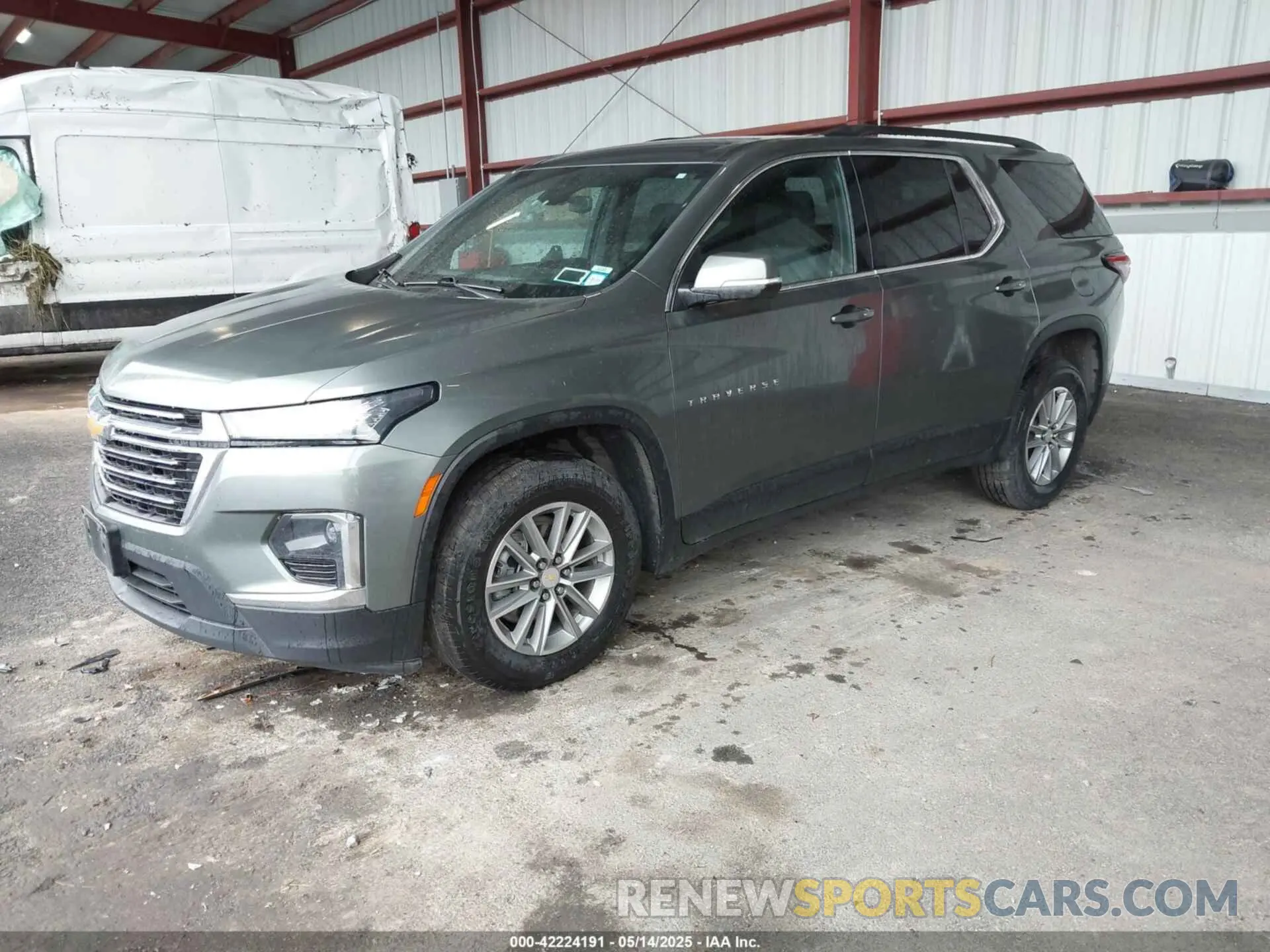 2 Photograph of a damaged car 1GNEVGKW5NJ133220 CHEVROLET TRAVERSE 2022